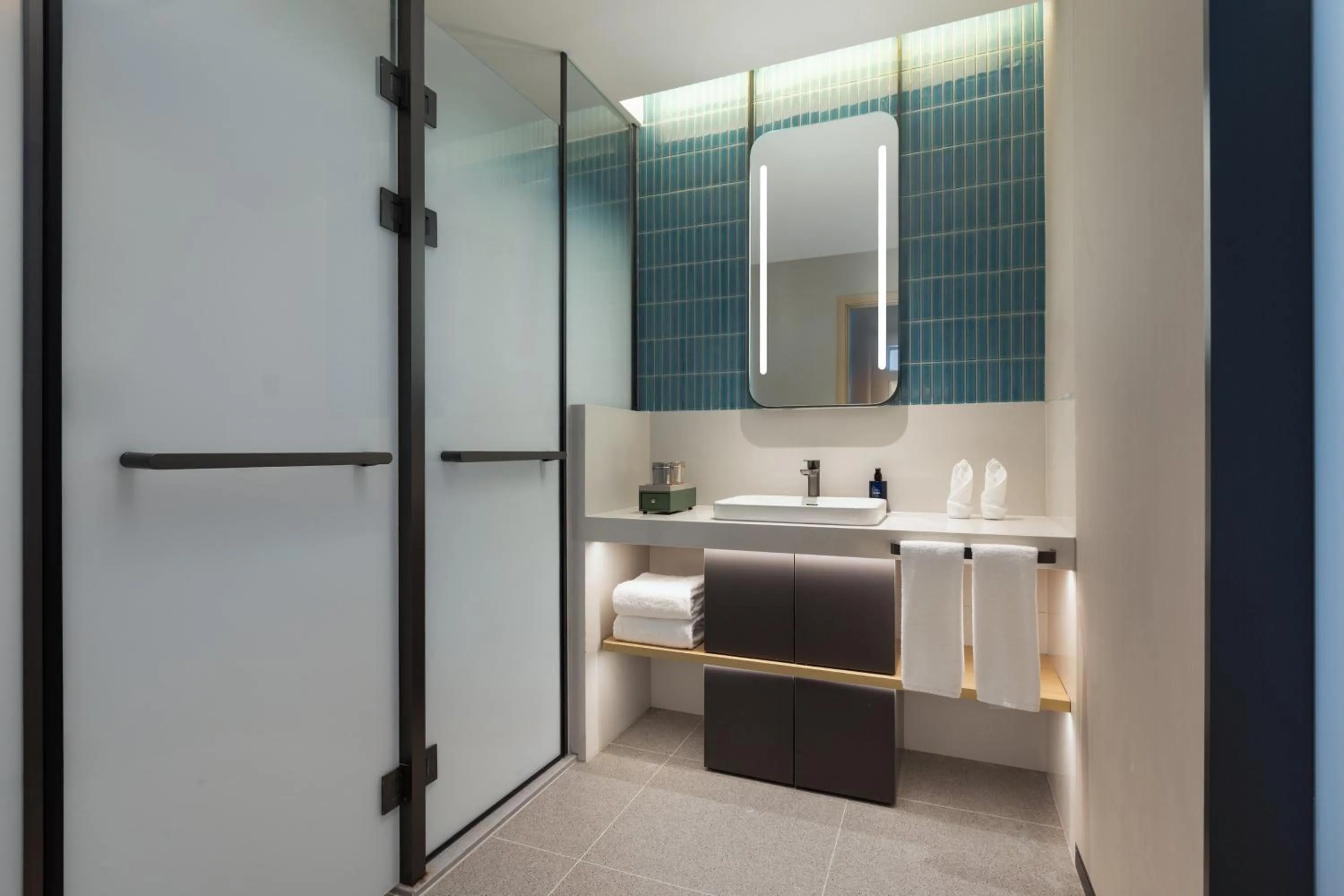 Bathroom in Holiday Inn Express Neijiang High-Tech Zone by IHG