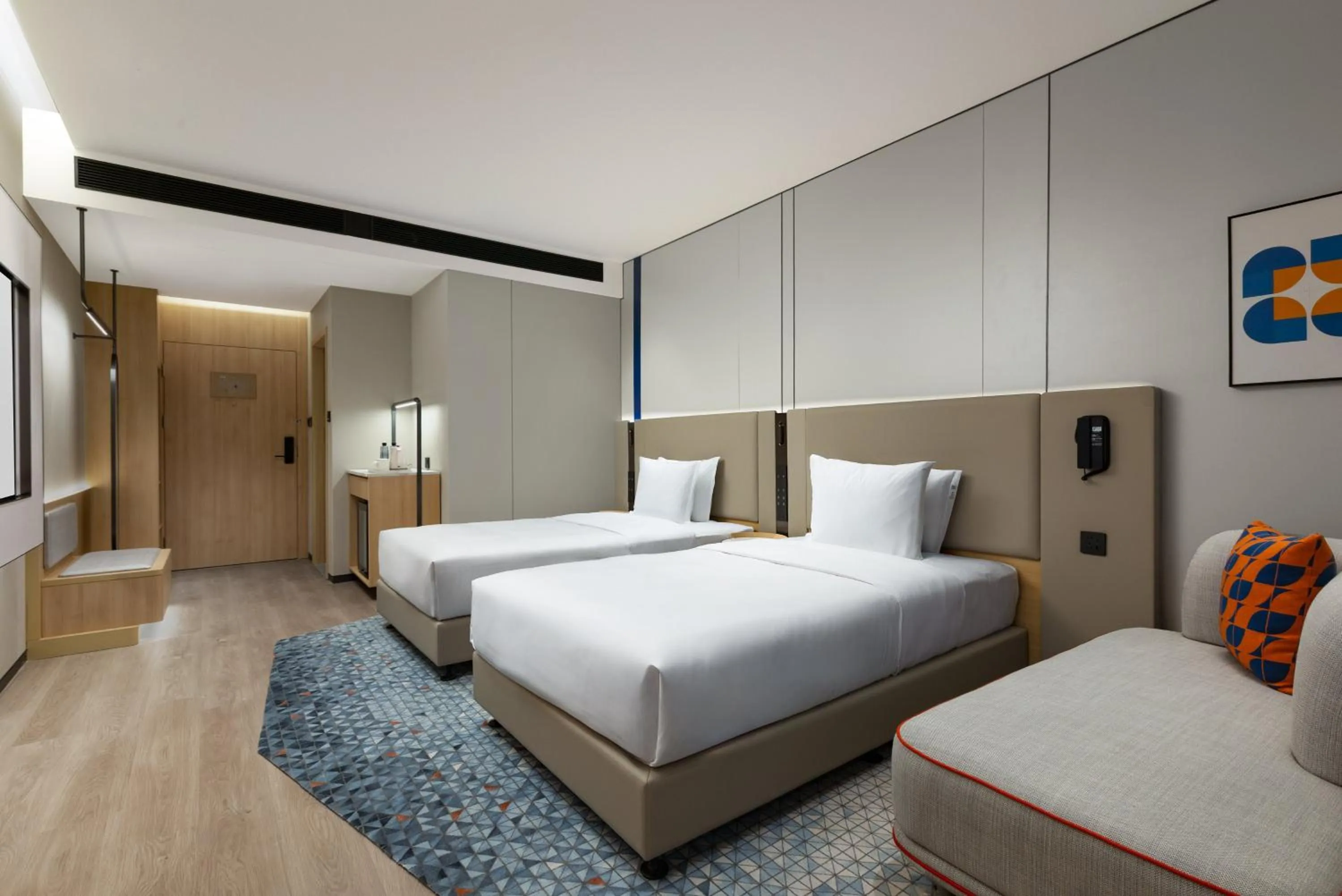Photo of the whole room, Bed in Holiday Inn Express Neijiang High-Tech Zone by IHG