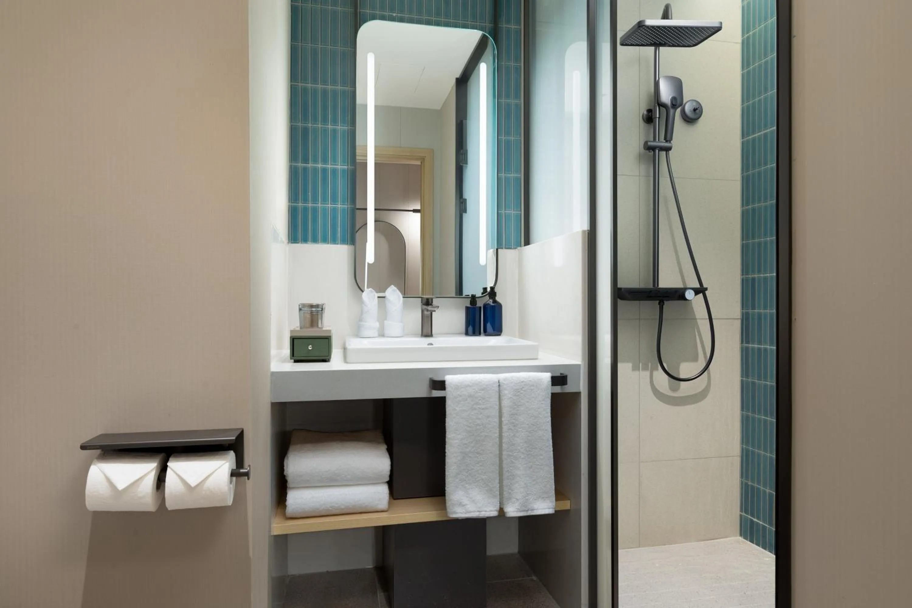 Bathroom in Holiday Inn Express Neijiang High-Tech Zone by IHG
