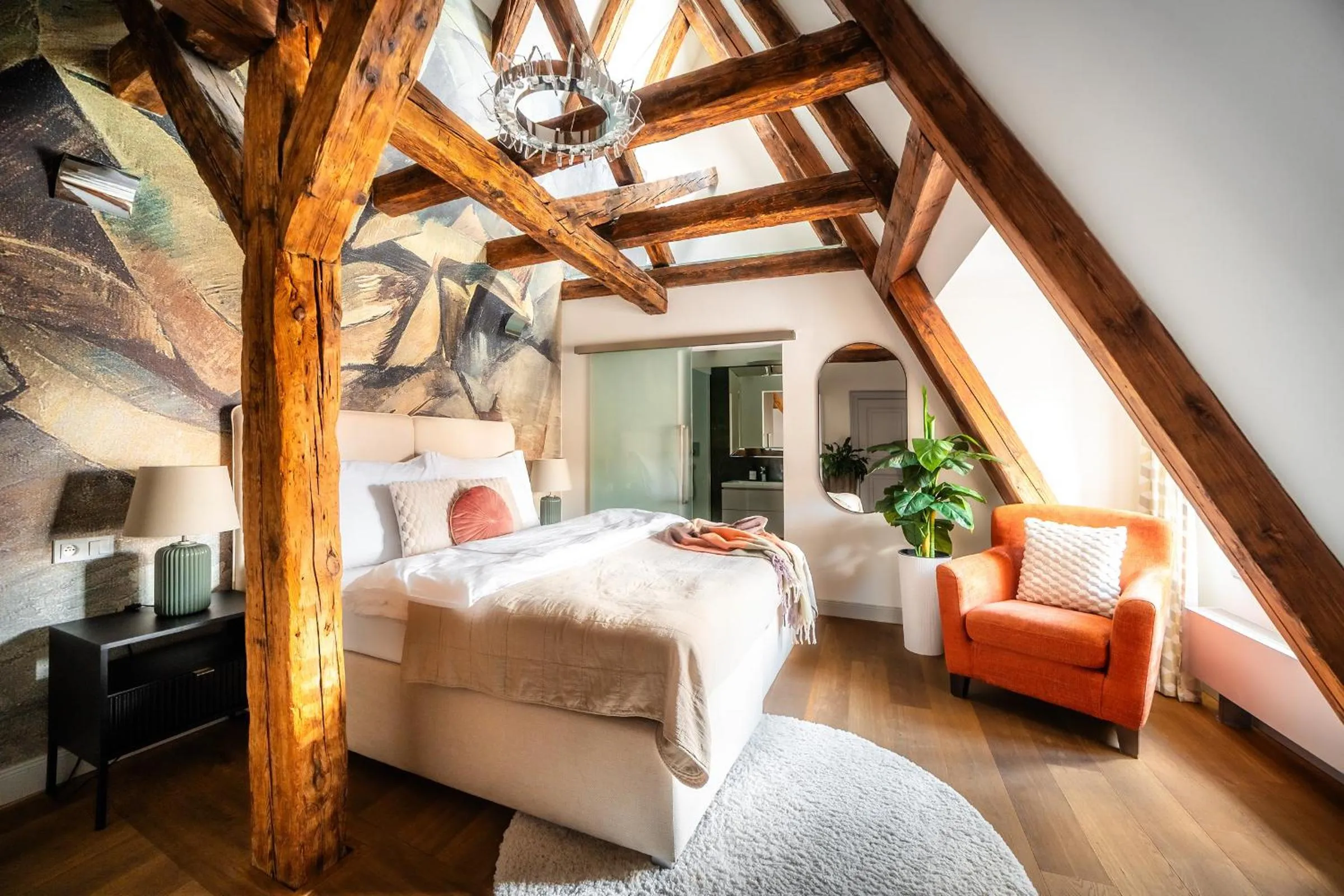 Bedroom, Bed in Old Royal Post Boutique Hotel & Premium Suites