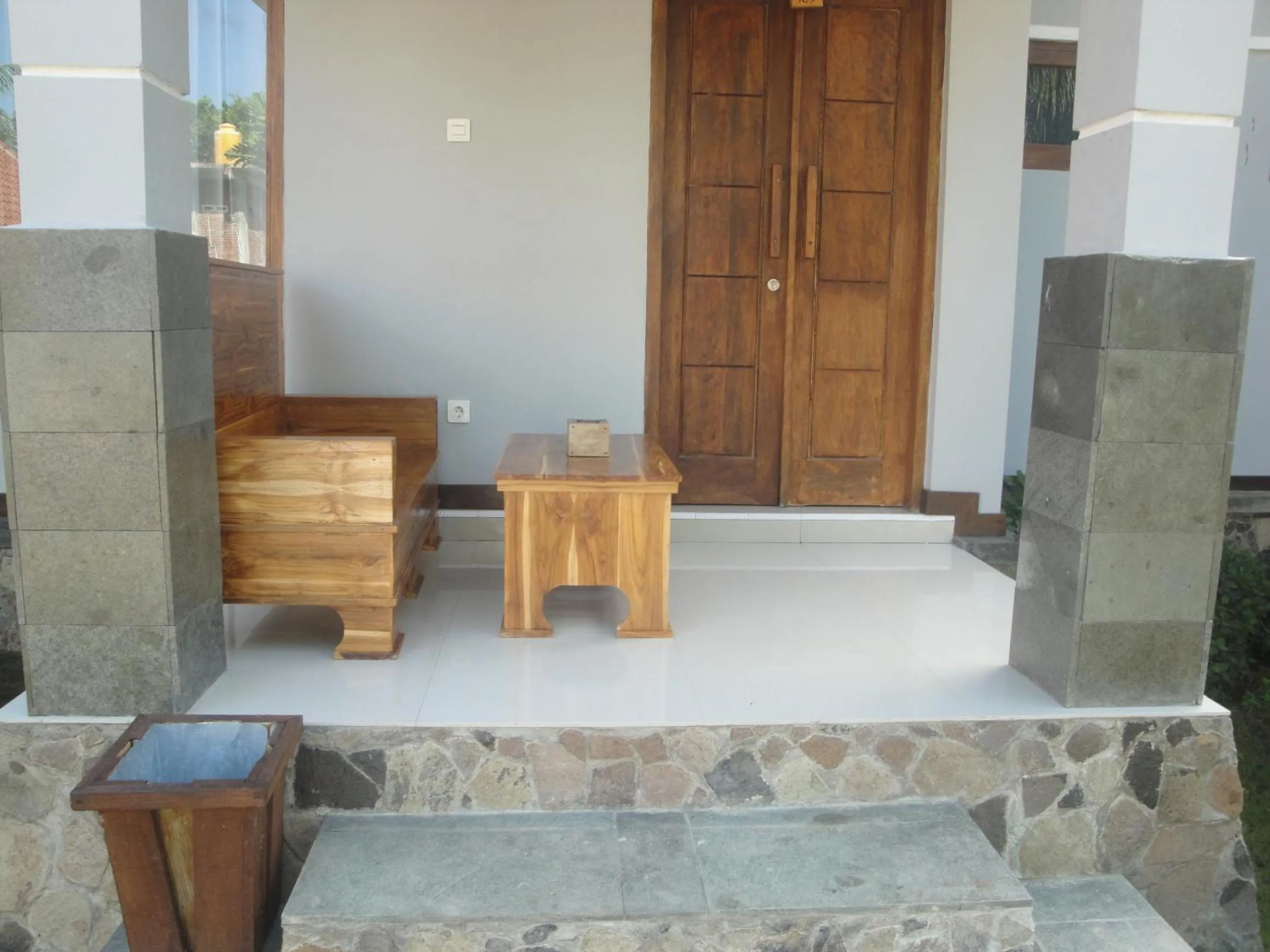 Balcony/Terrace in Tri Putri Homestay