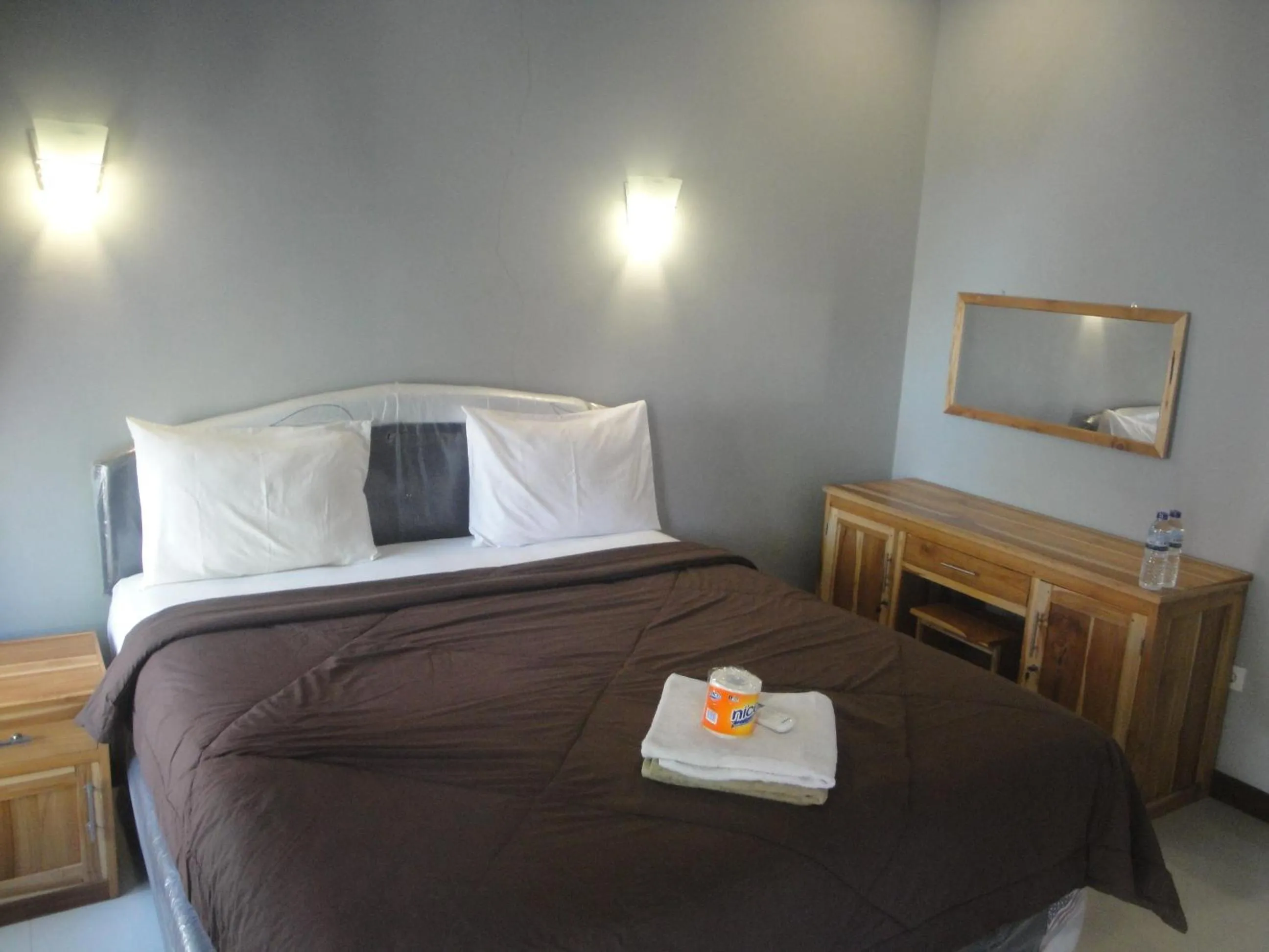 Bedroom, Bed in Tri Putri Homestay