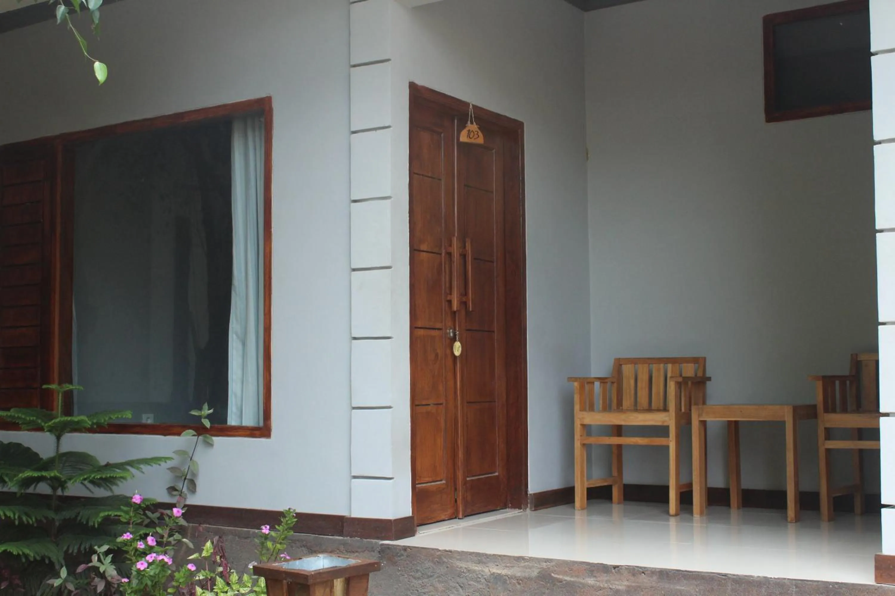 Balcony/Terrace in Tri Putri Homestay