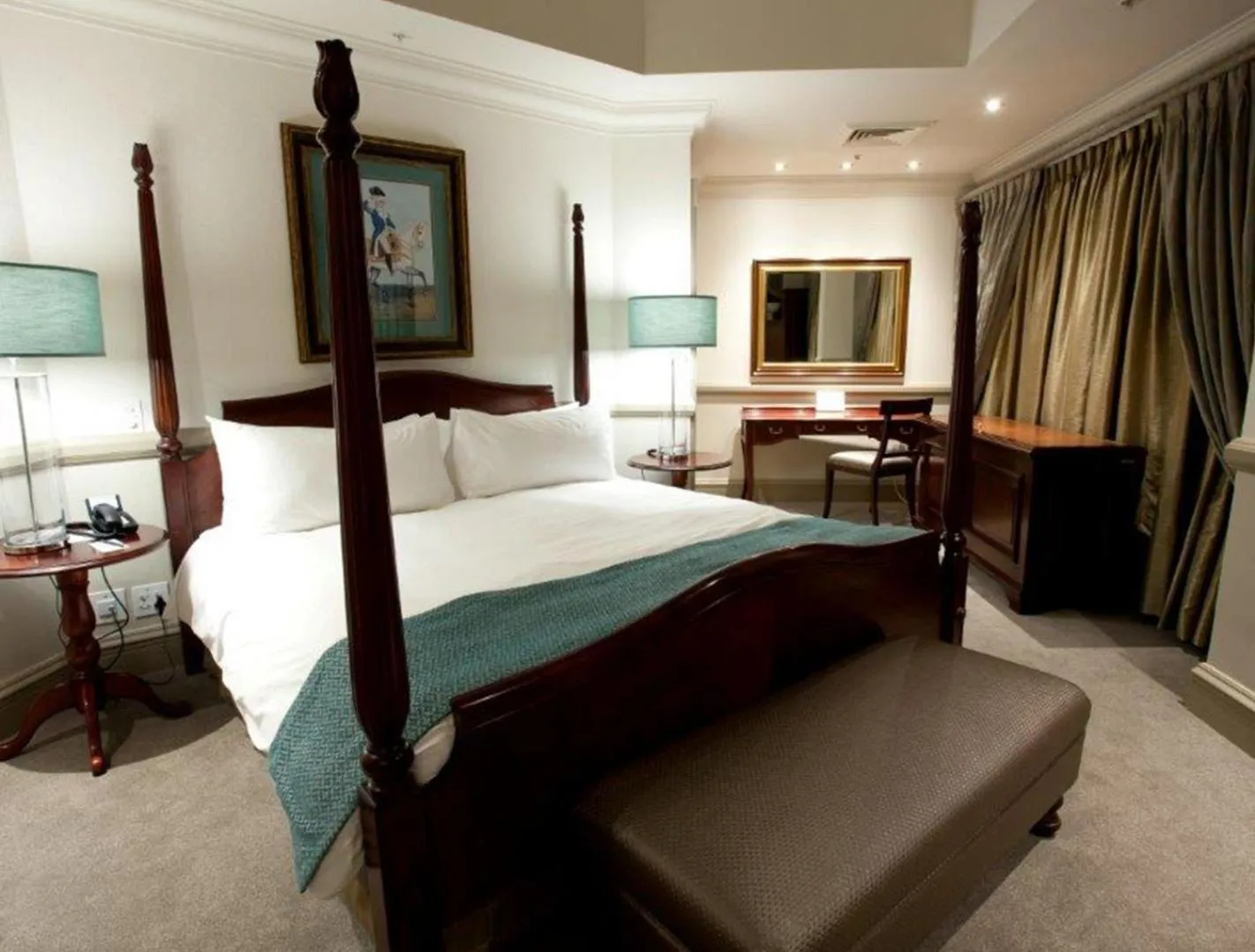 Bedroom, Bed in Walmont at Graceland