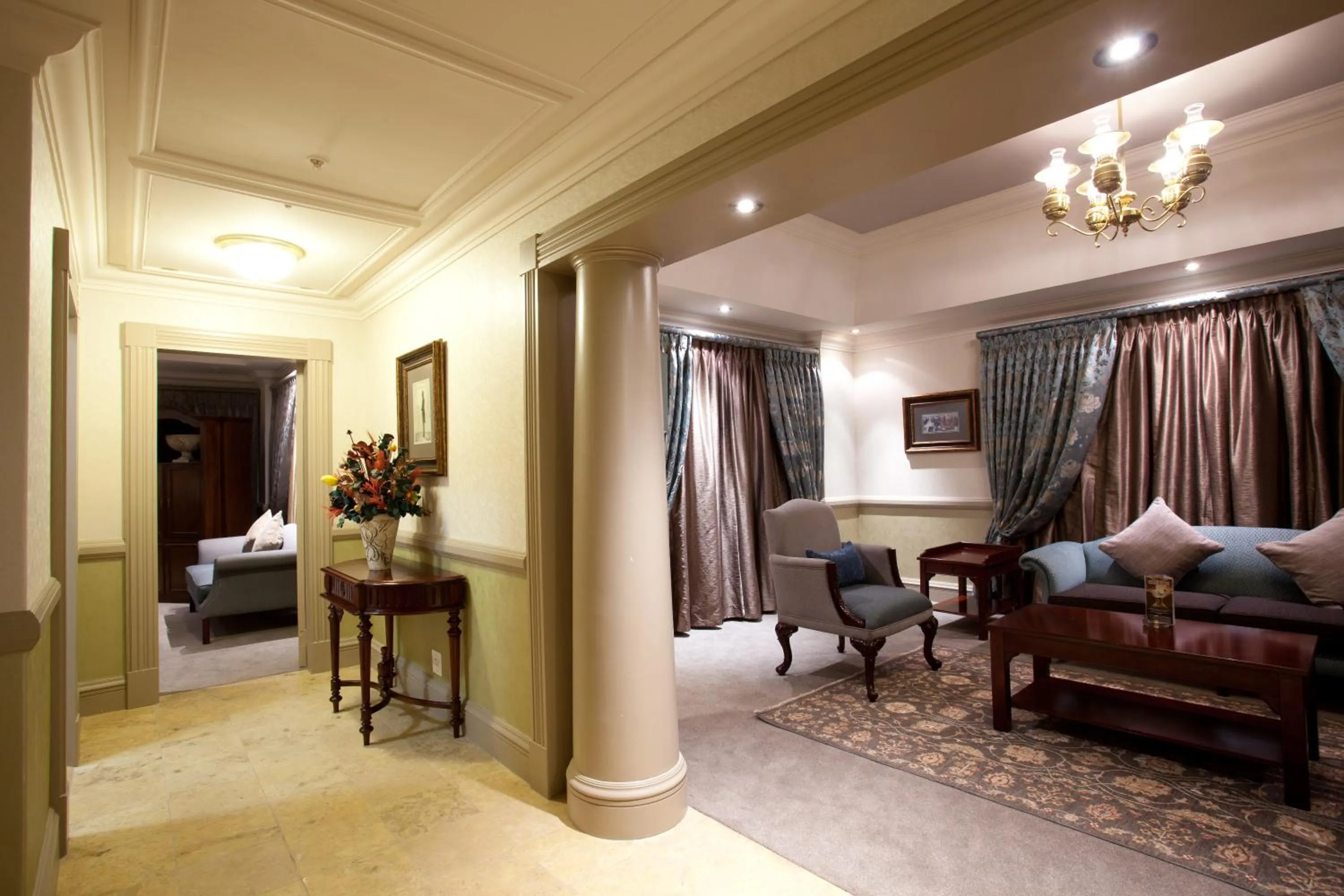 Bathroom, Bed in Walmont at Graceland