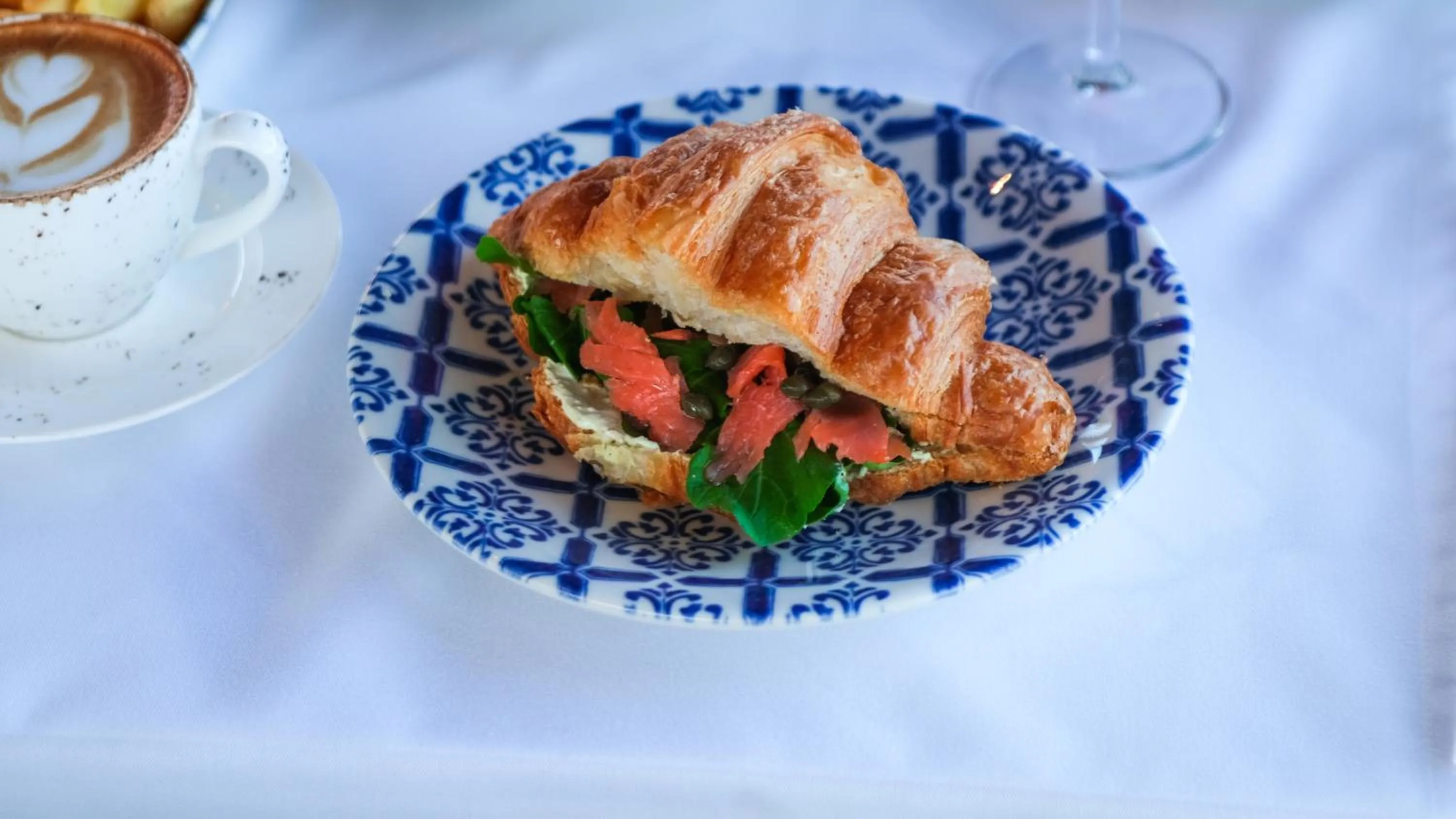 Restaurant/places to eat in Spektr Boutique Hotel Yalikavak