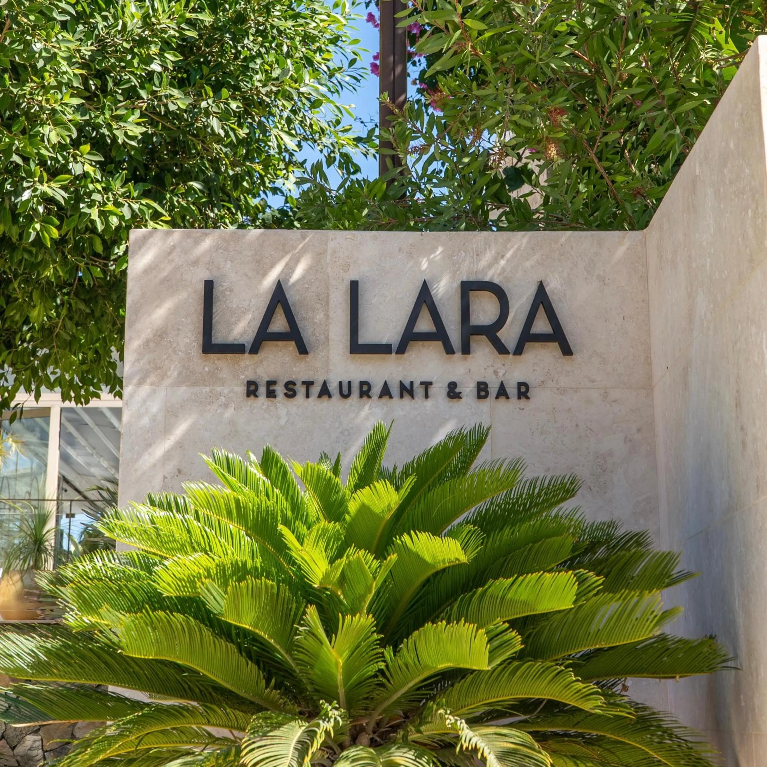 Restaurant/places to eat in Spektr Boutique Hotel Yalikavak