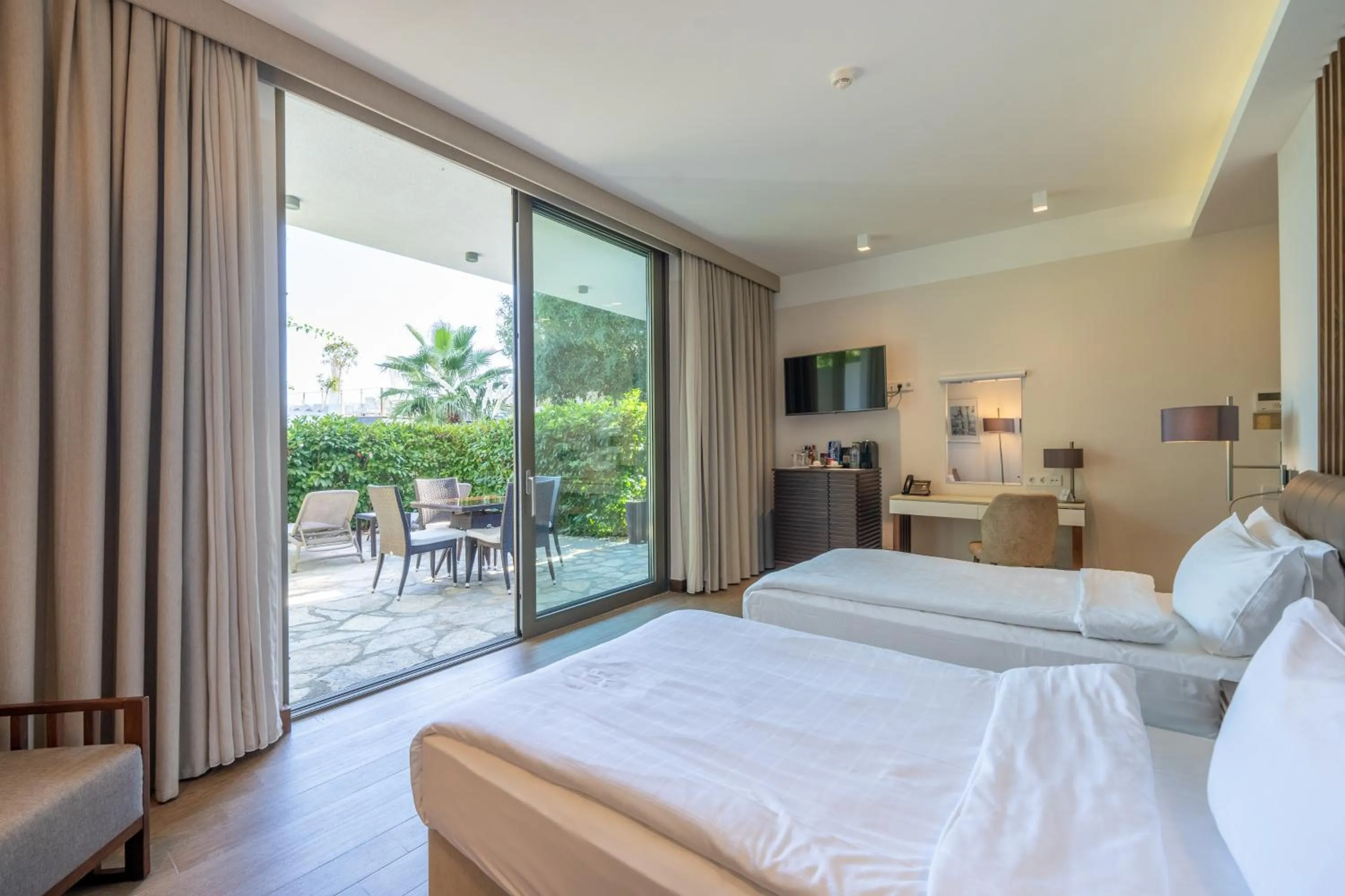 Garden, Bed in Spektr Boutique Hotel Yalikavak