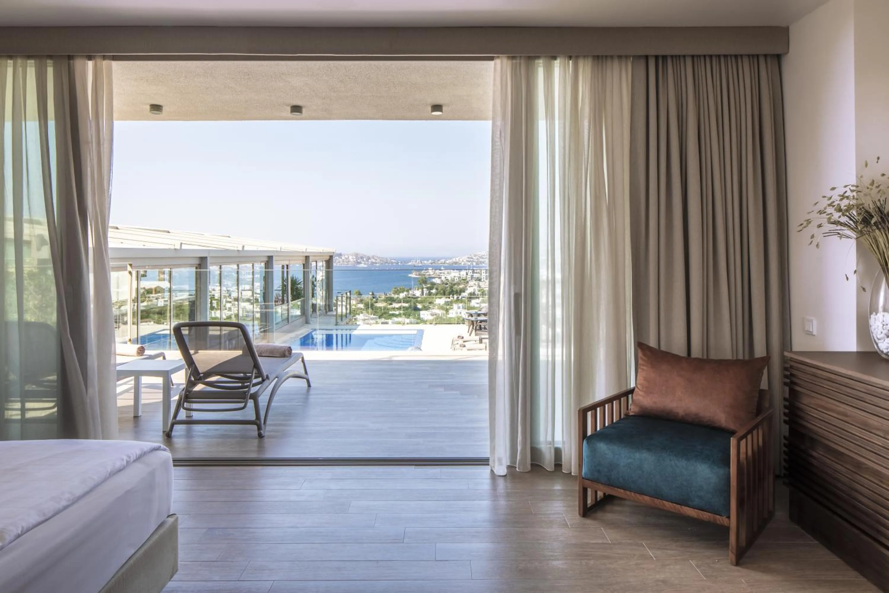 Restaurant/places to eat in Spektr Boutique Hotel Yalikavak