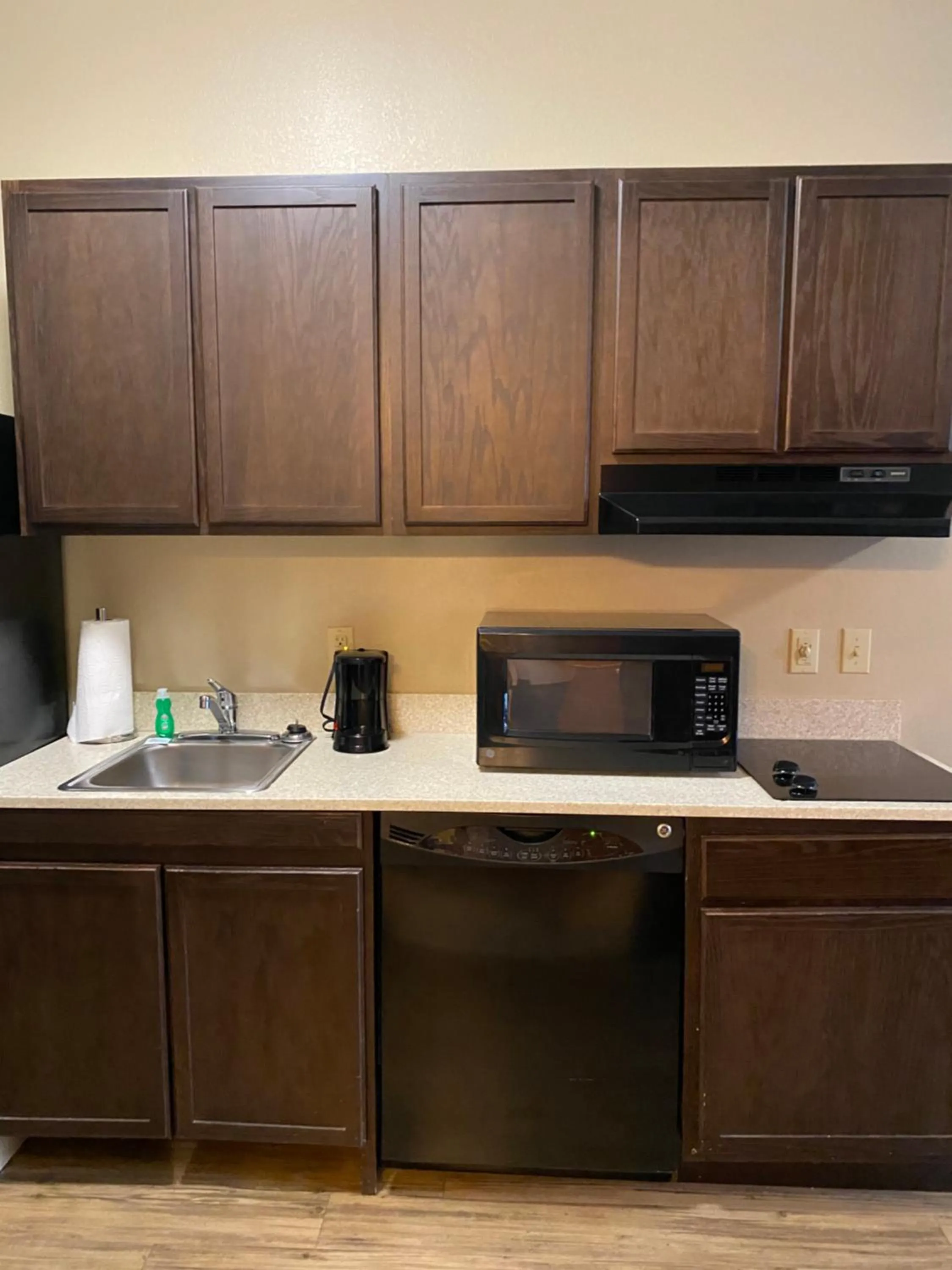 Kitchen or kitchenette in Suburban Studios Washington, PA