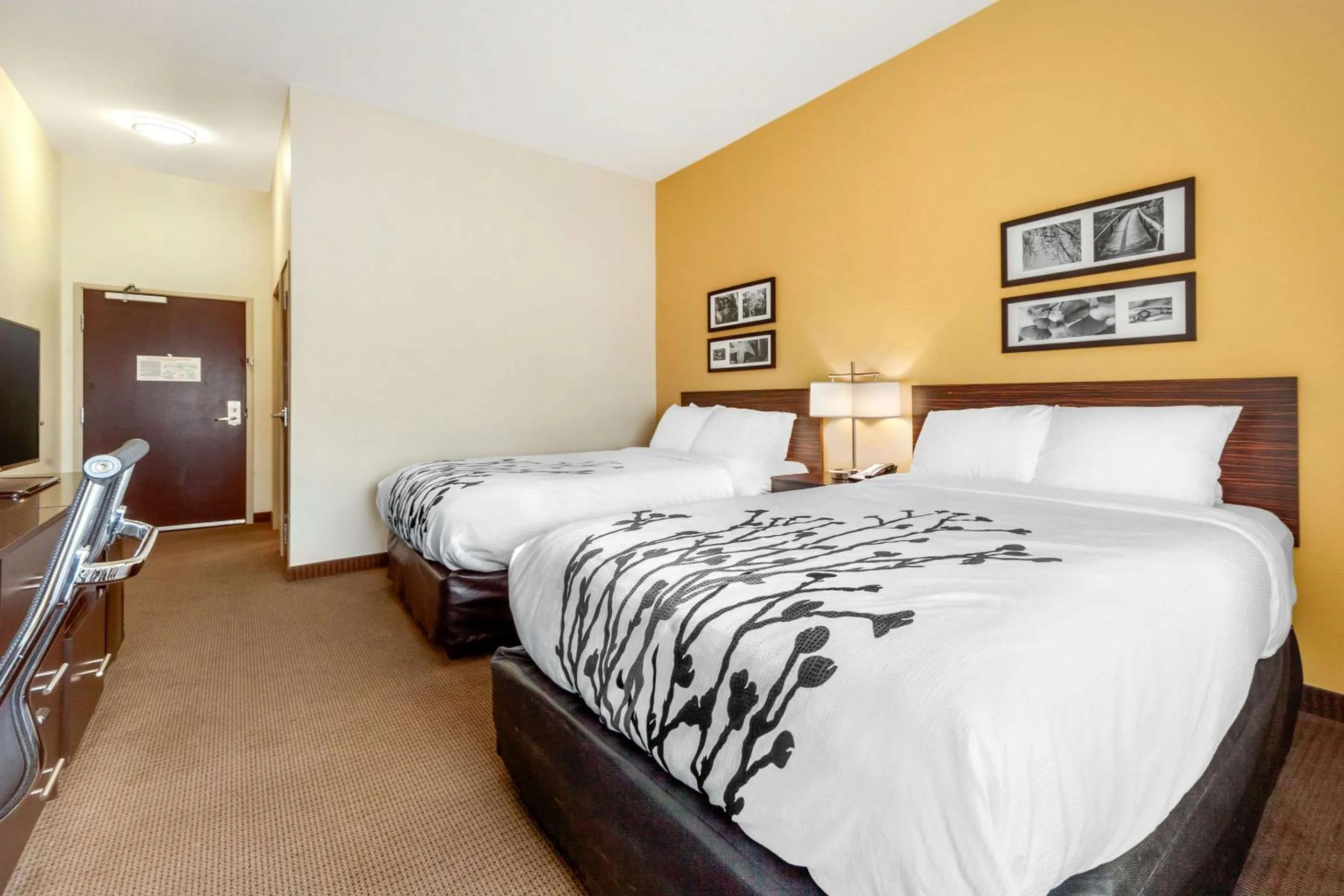 Bedroom, Bed in Sleep Inn & Suites Lincoln University Area