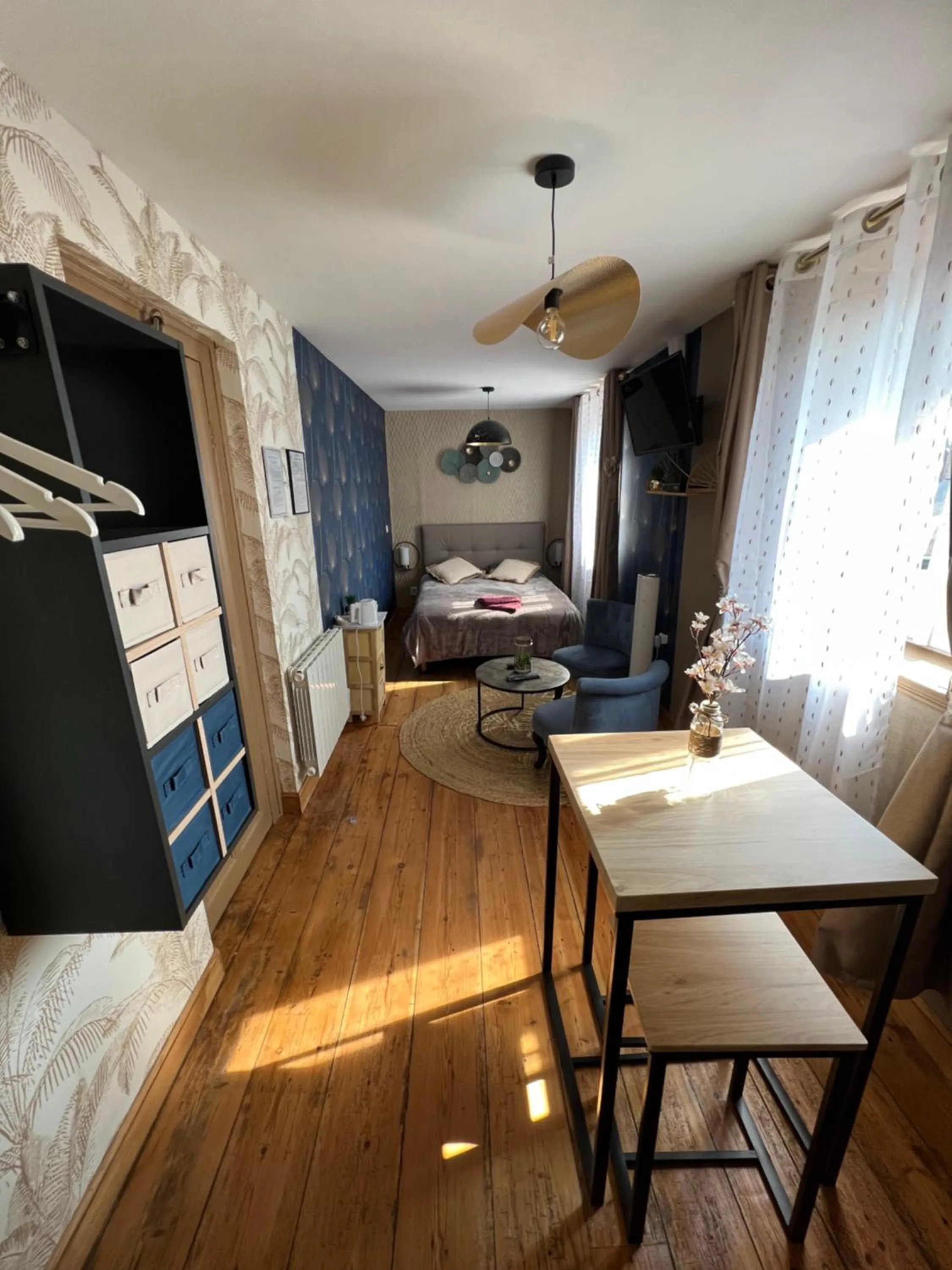 Photo of the whole room in Chambre D'hôte Villa Maurice