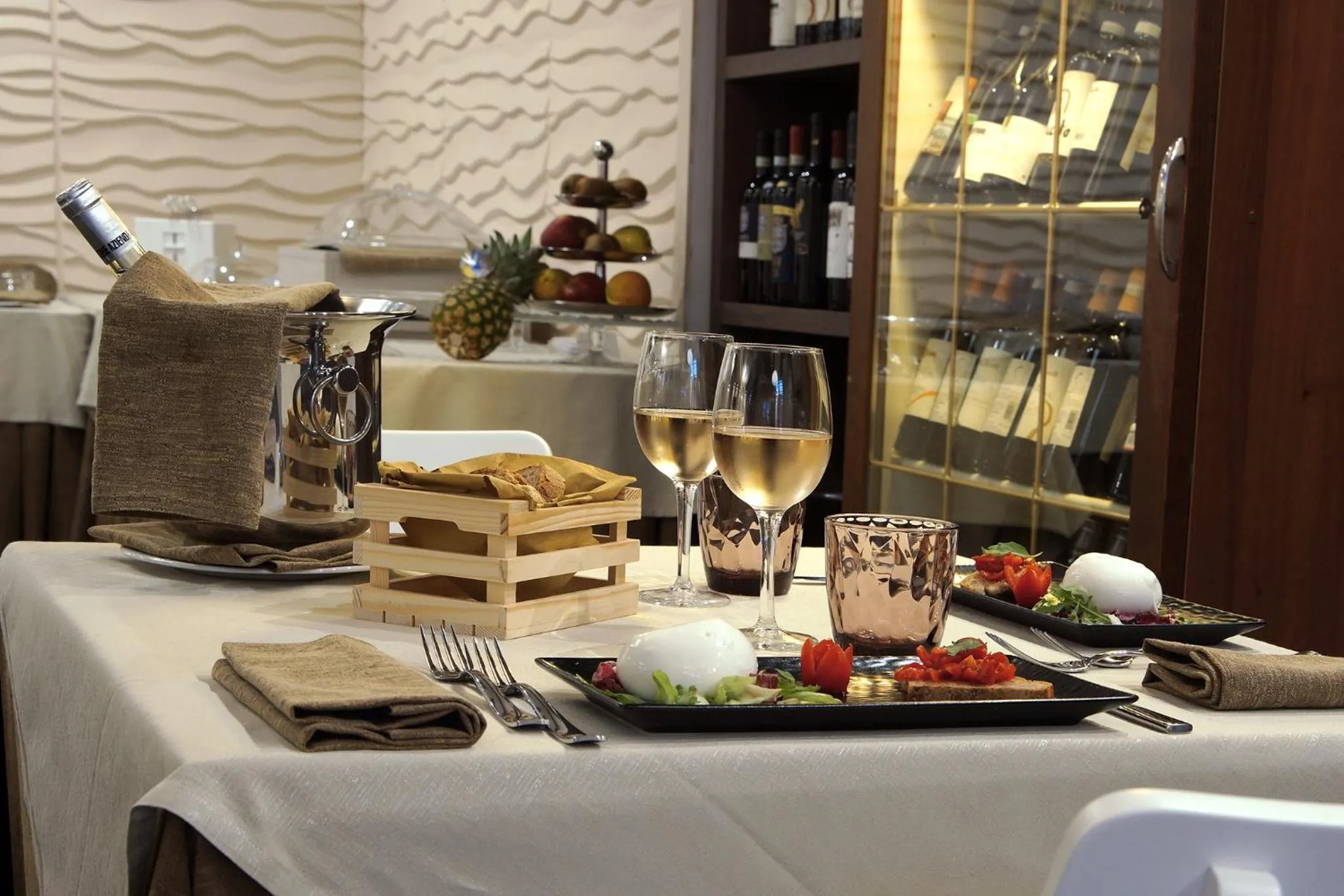 Food and drinks in Hotel Leopardi