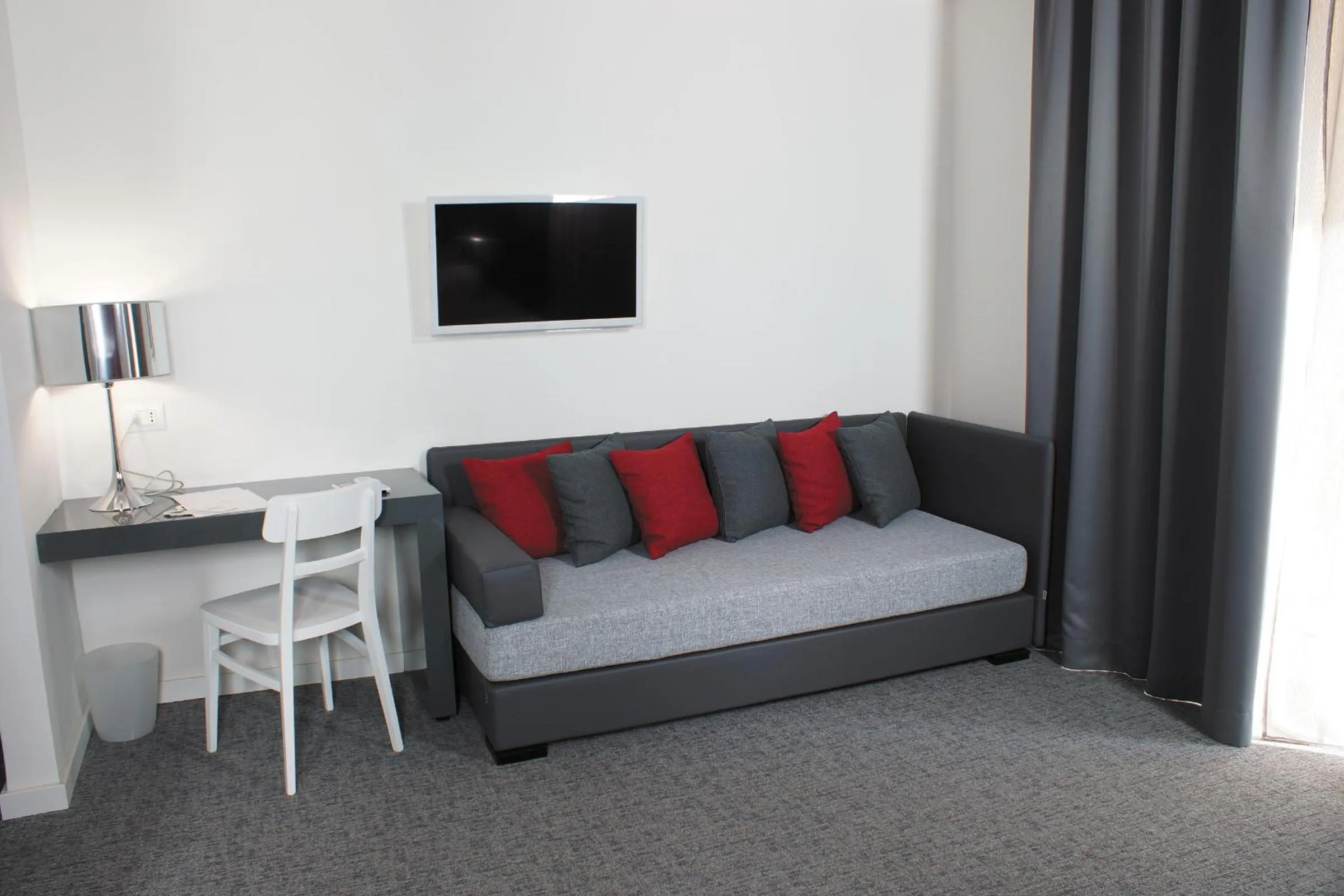 Bed in Hotel Leopardi