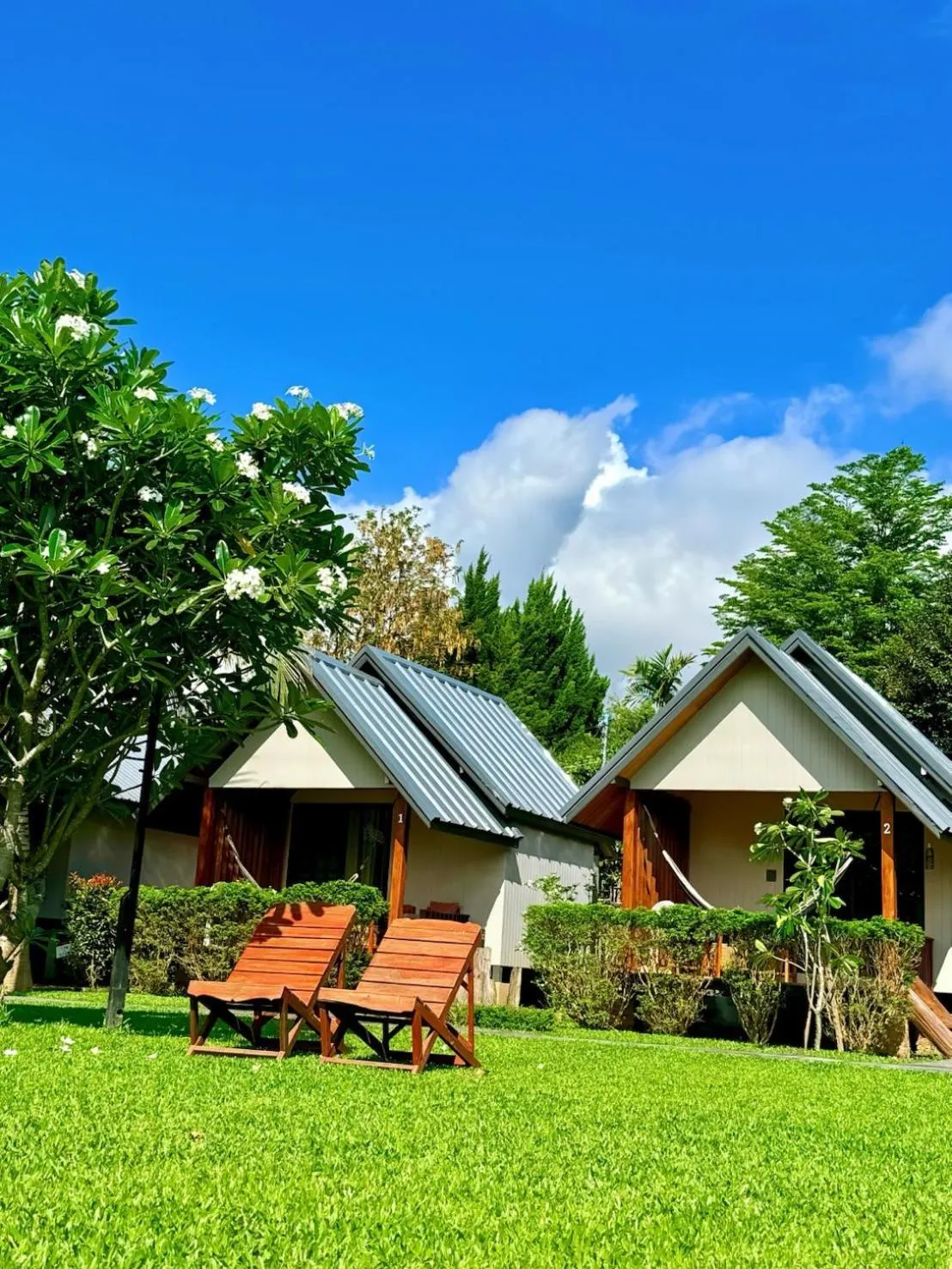 Property building in Pai Nam Now