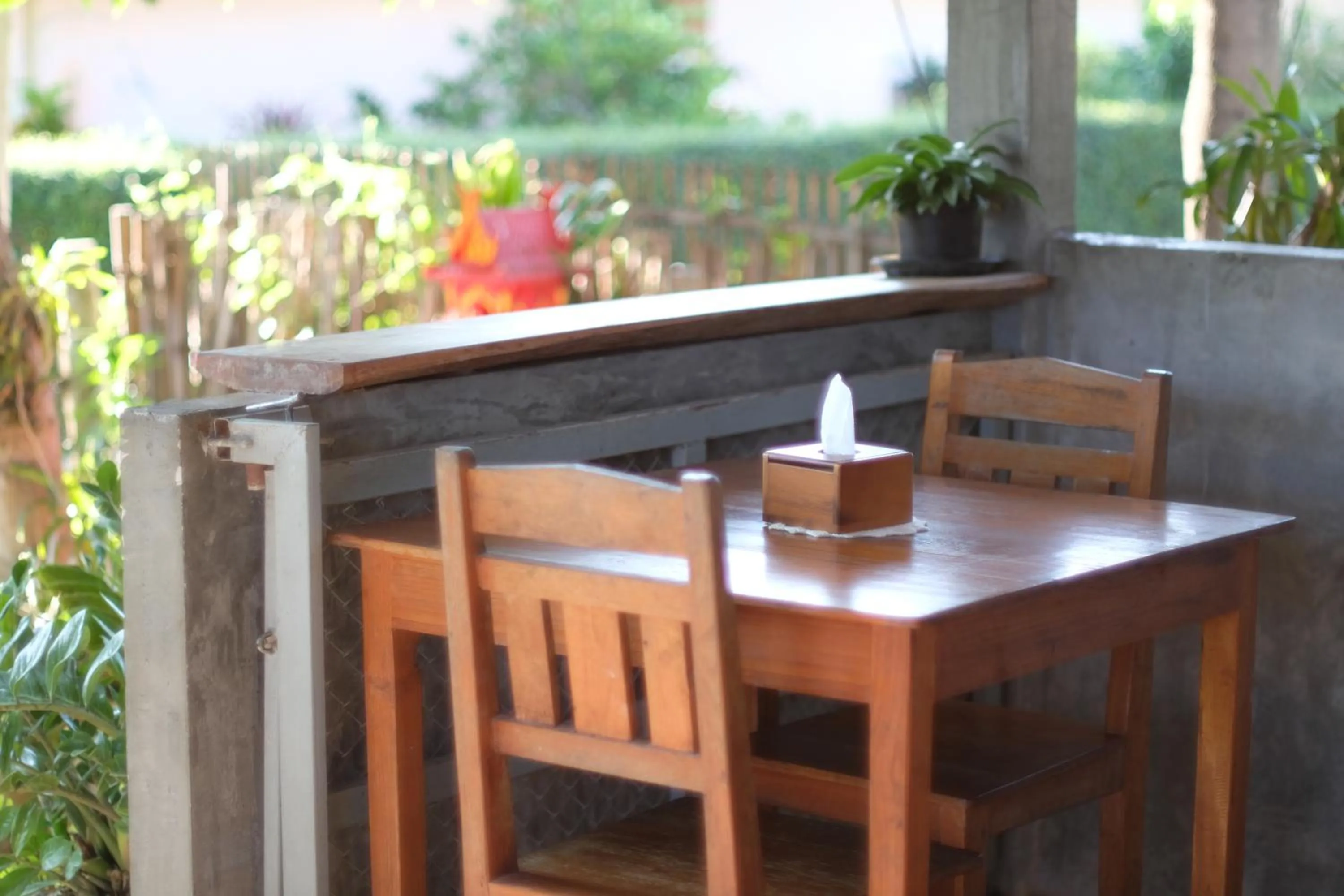 Restaurant/places to eat in Pai Nam Now