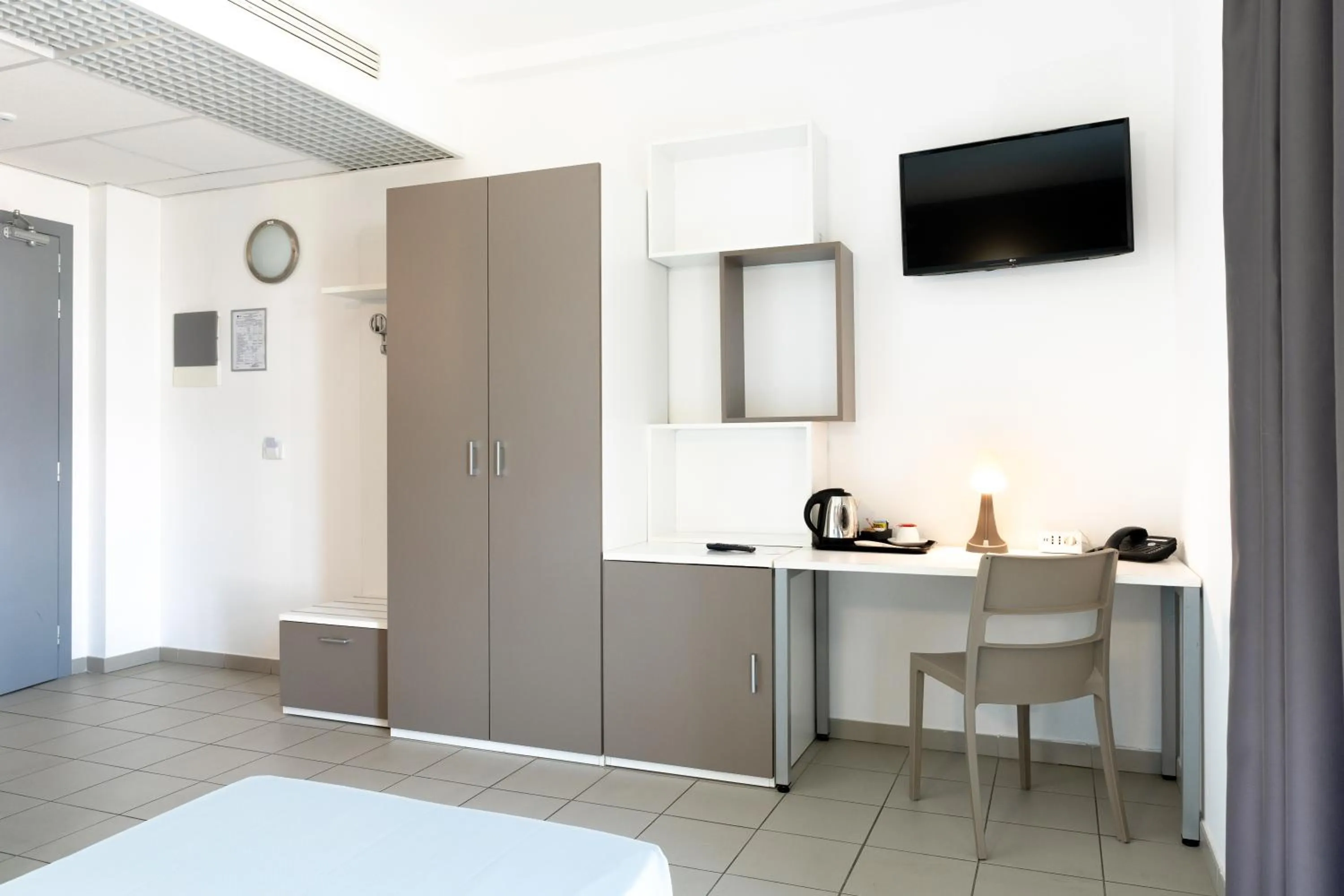 TV and multimedia in Hotel Campus Sanpaolo