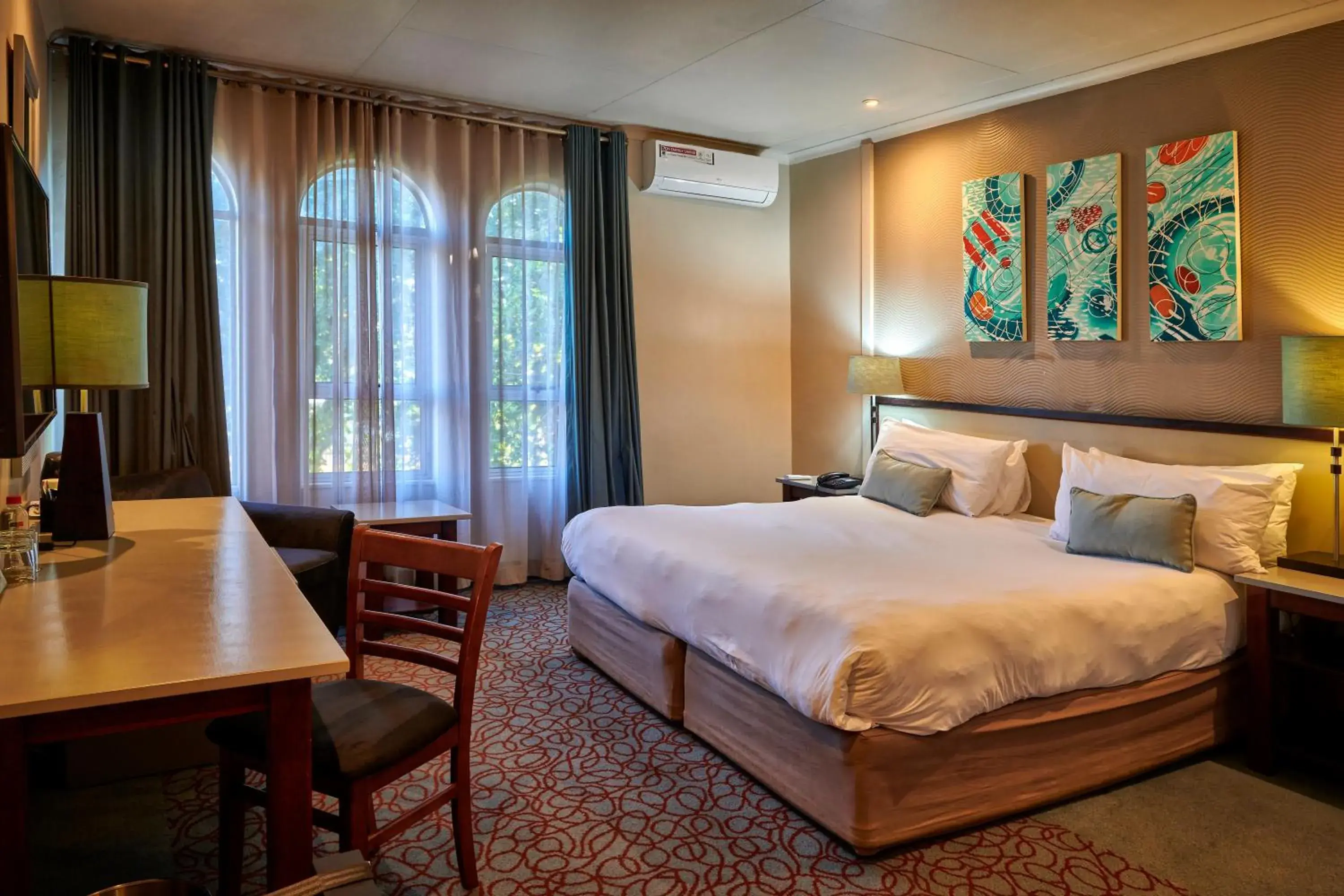 Double or Twin Room - single occupancy in Metcourt at Khoroni Double or Twin Room - single occupancy in Metcourt at Khoroni