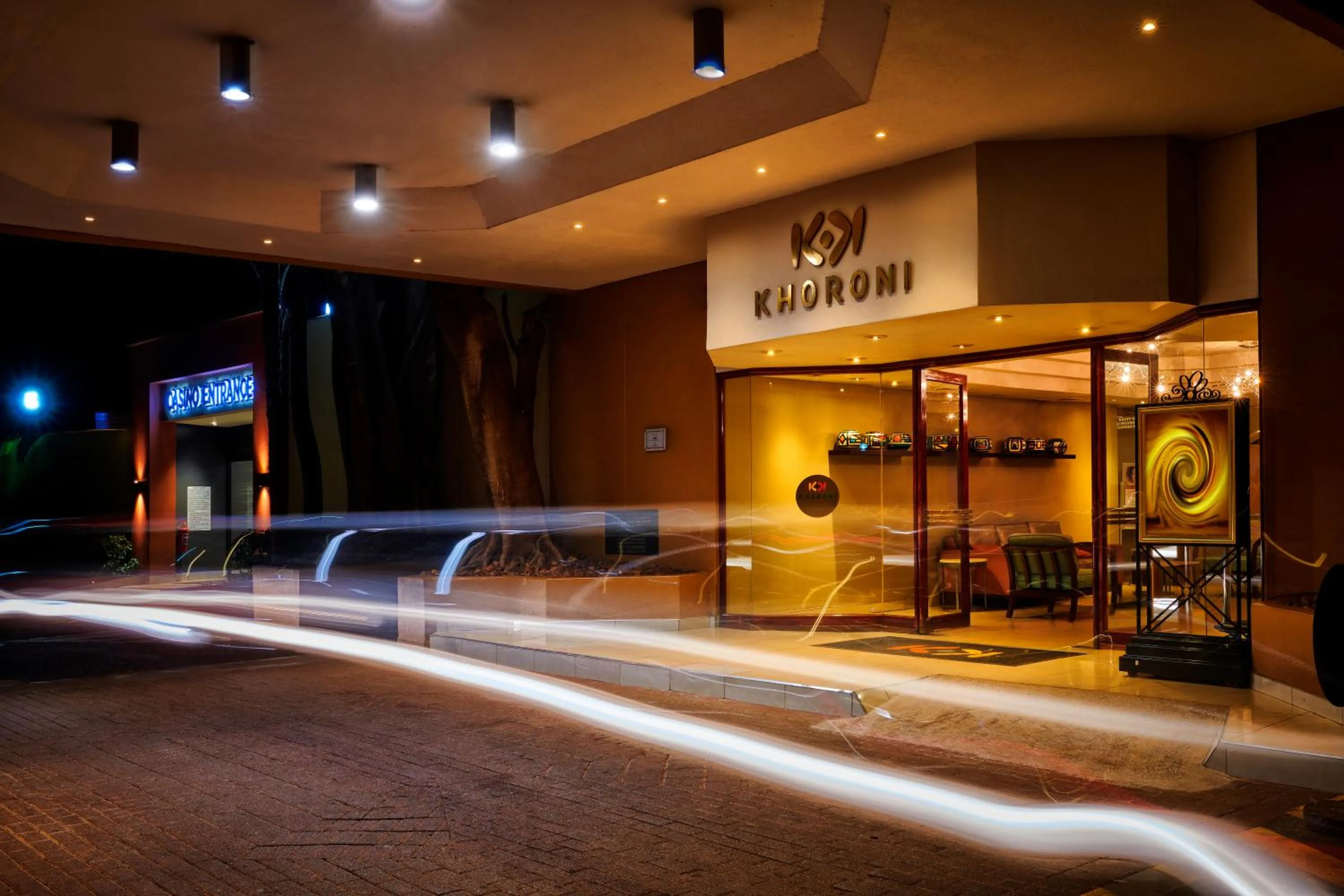 Facade/entrance in Metcourt at Khoroni