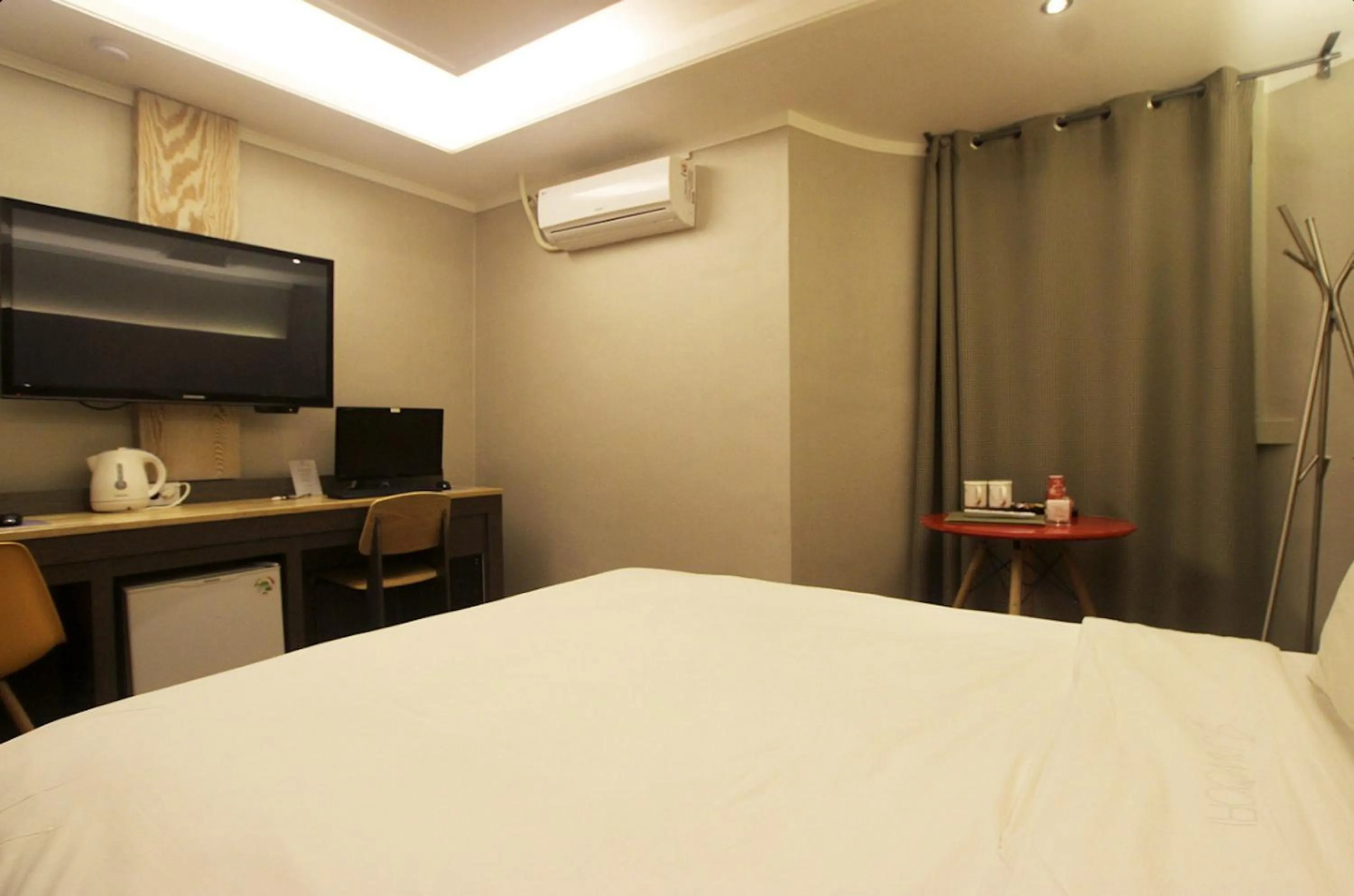 Bed in Jeonju Jawoori Hotel