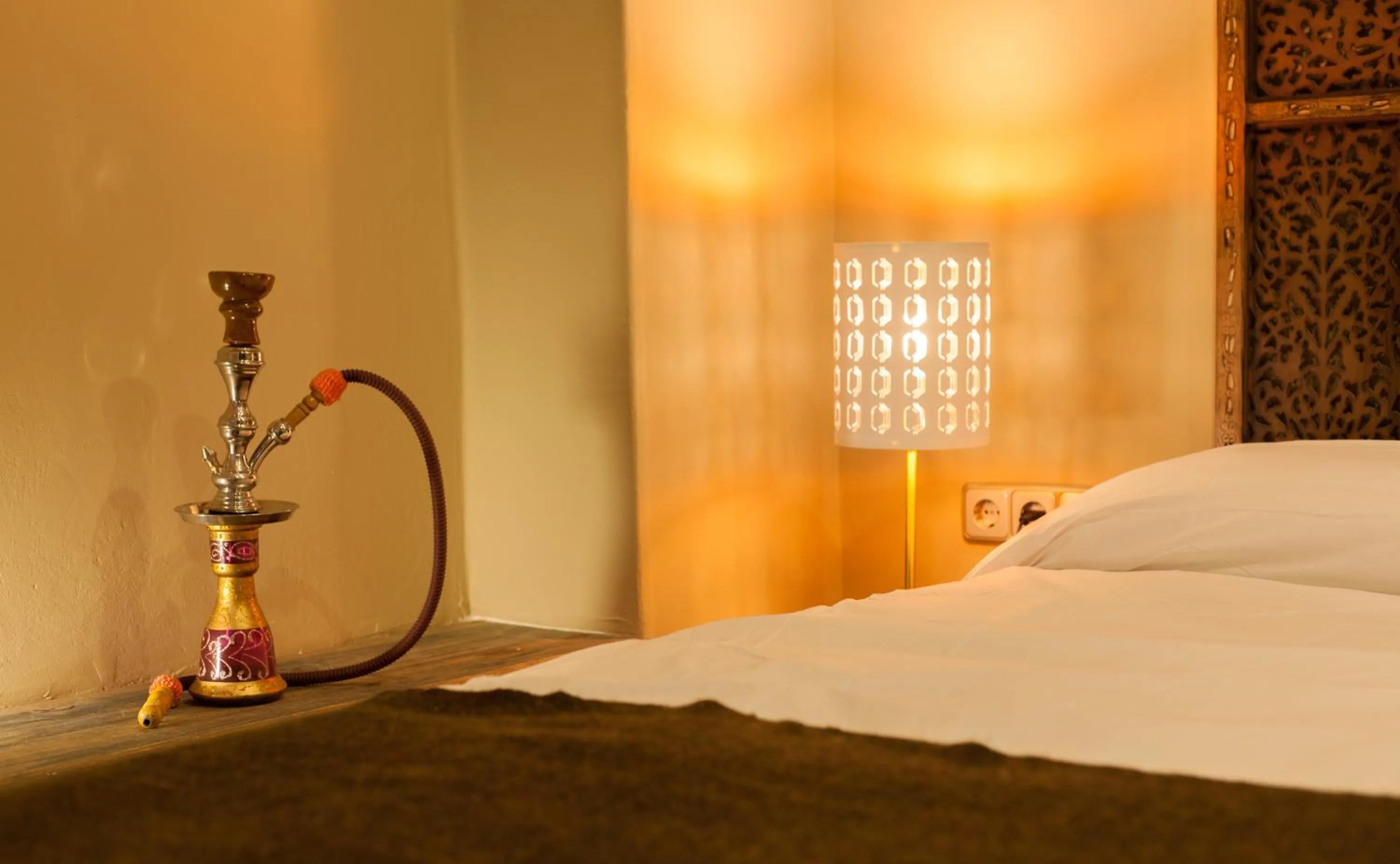 Decorative detail, Bed in AbraCadabra Suites