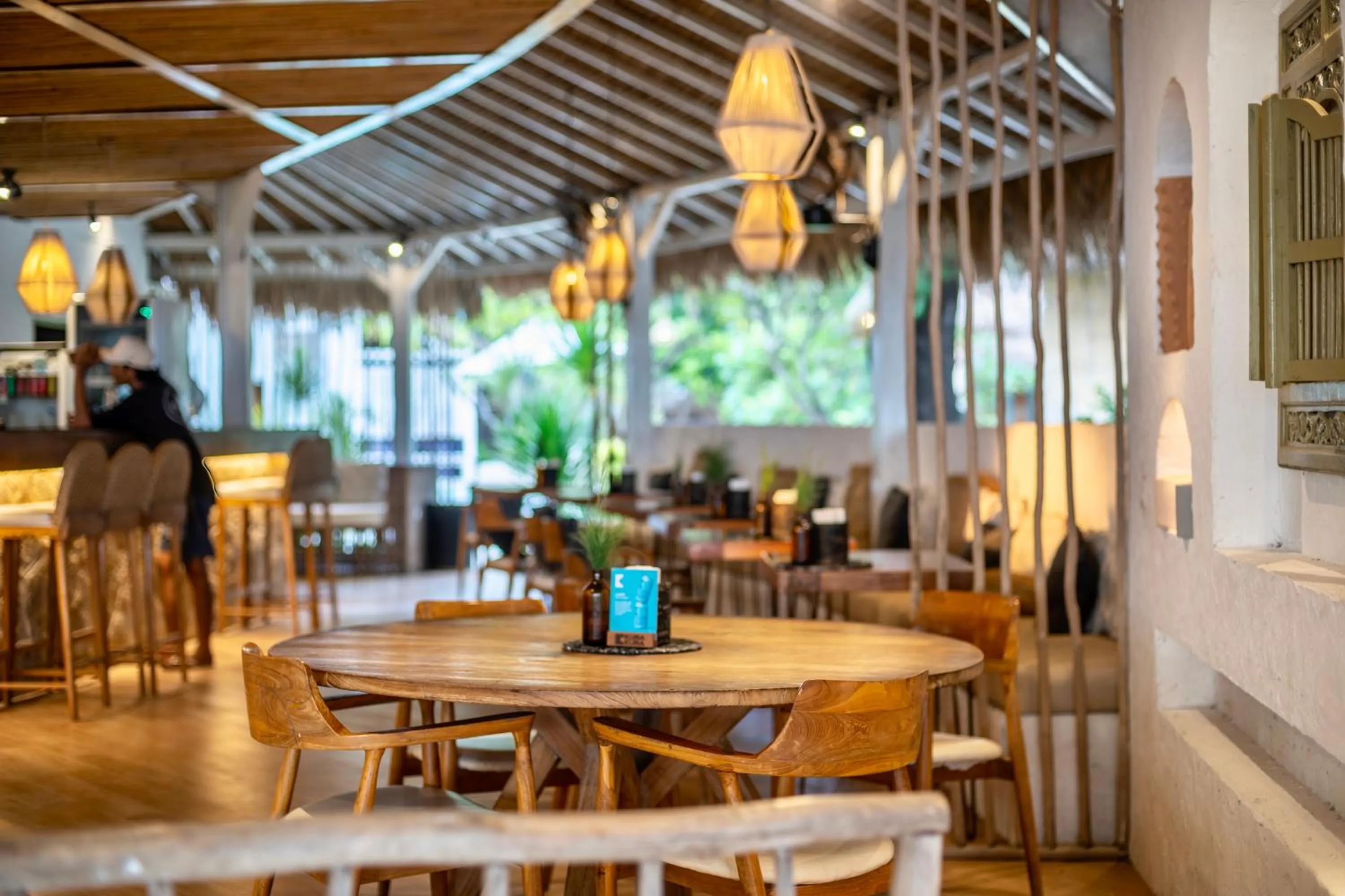 Restaurant/places to eat in Mowies On The Beach