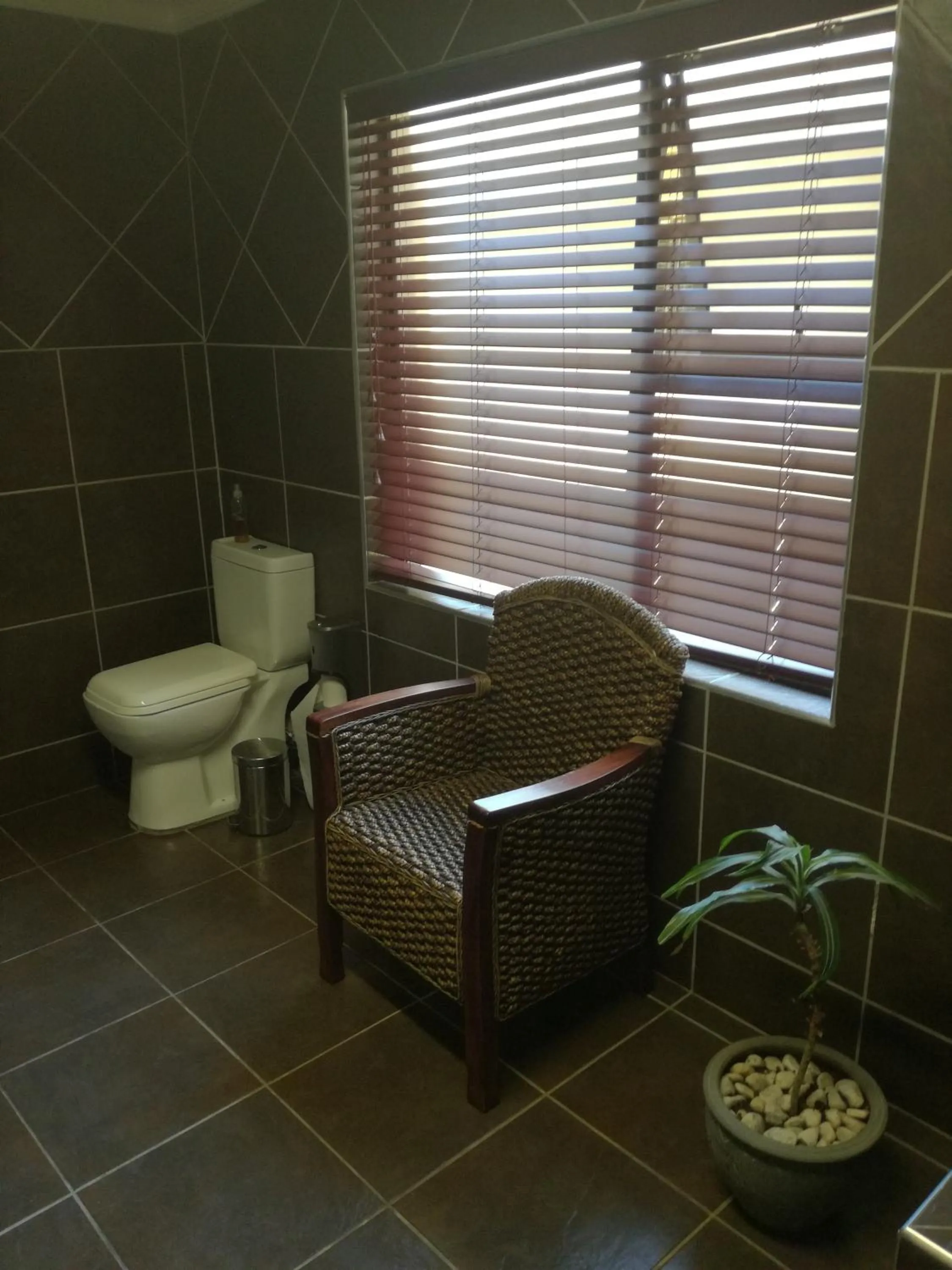 Toilet in Belmont Guesthouse