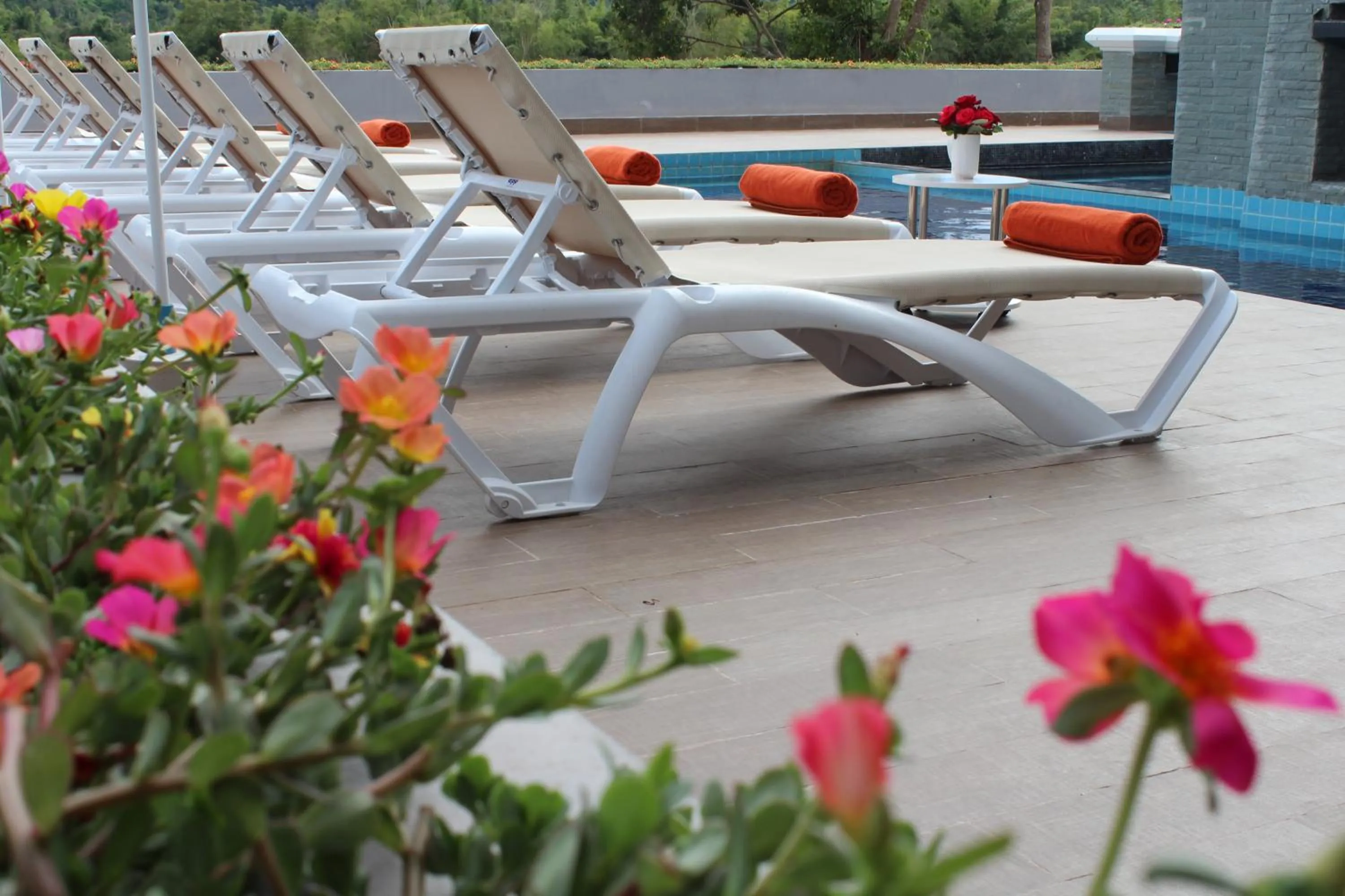 Swimming pool in Phurua Sanctuary Resort and Spa