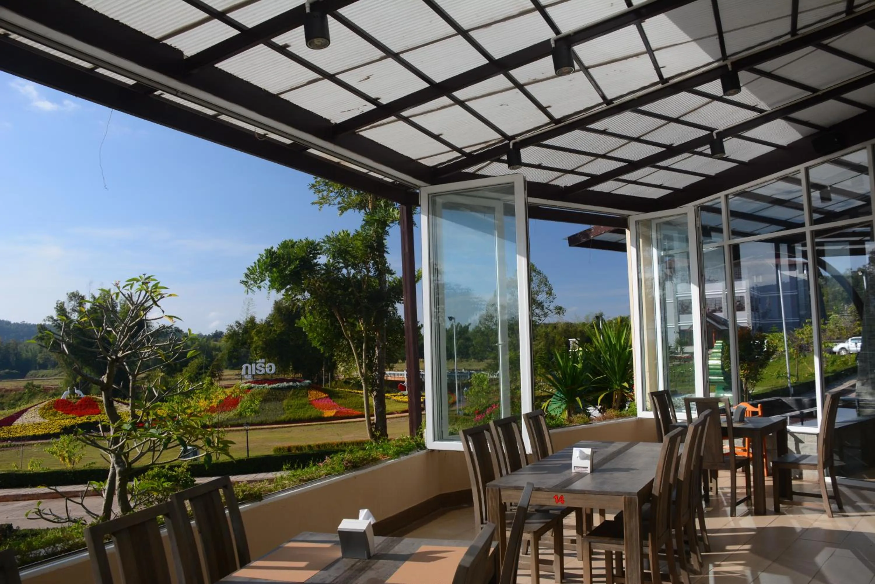 Restaurant/places to eat in Phurua Sanctuary Resort and Spa
