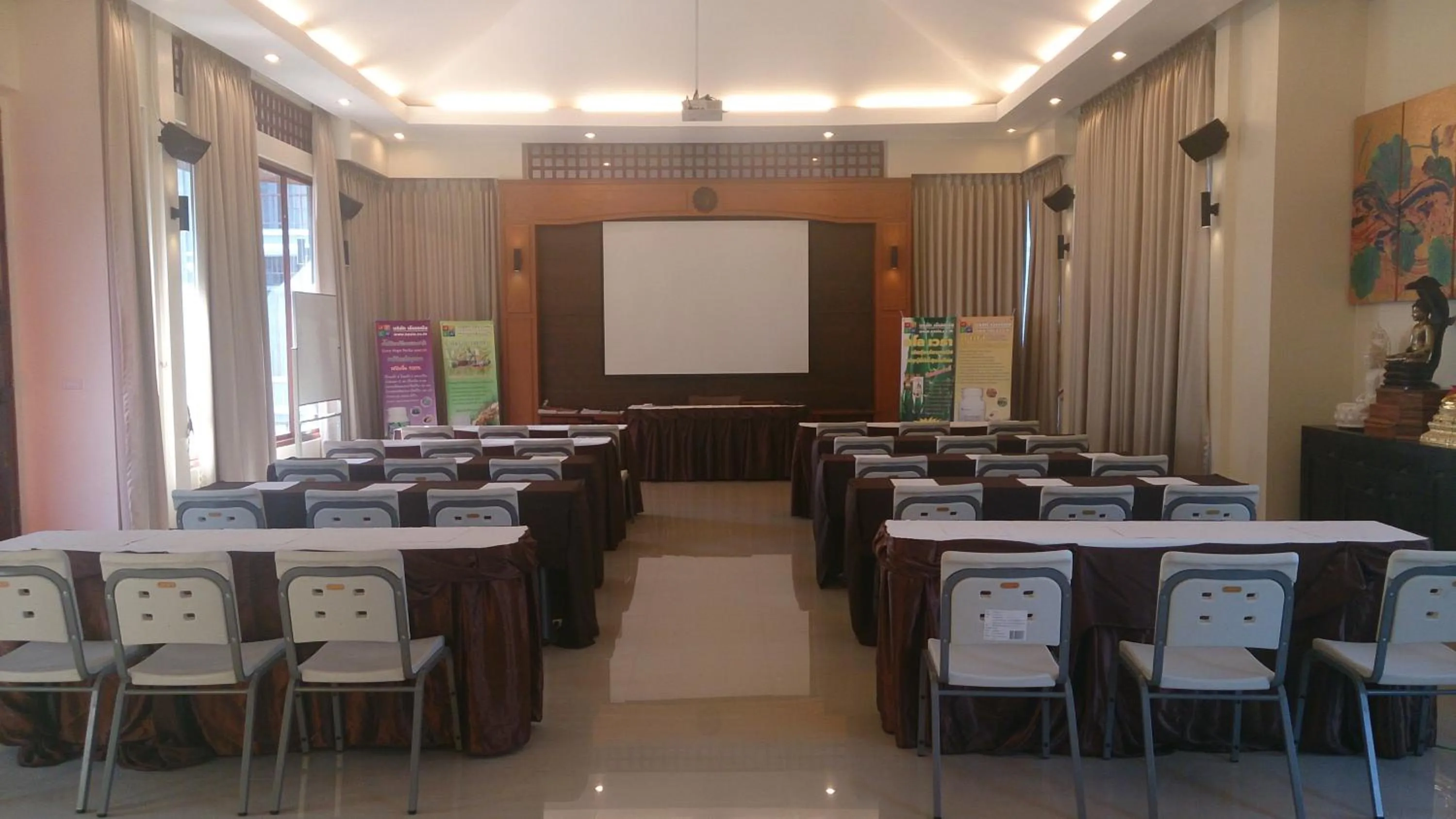 Banquet/Function facilities in Phurua Sanctuary Resort and Spa