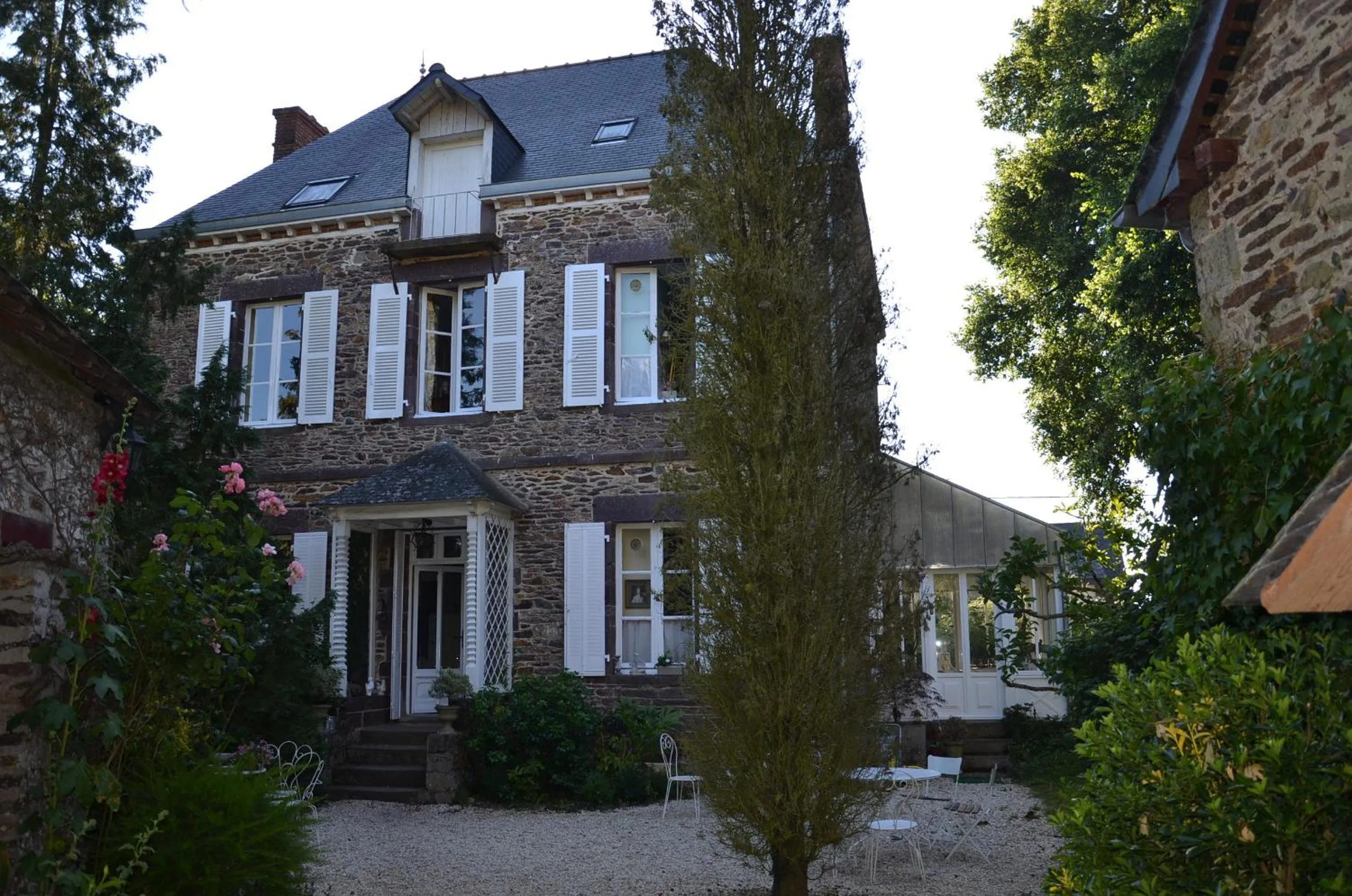 Property building in La Sévinais