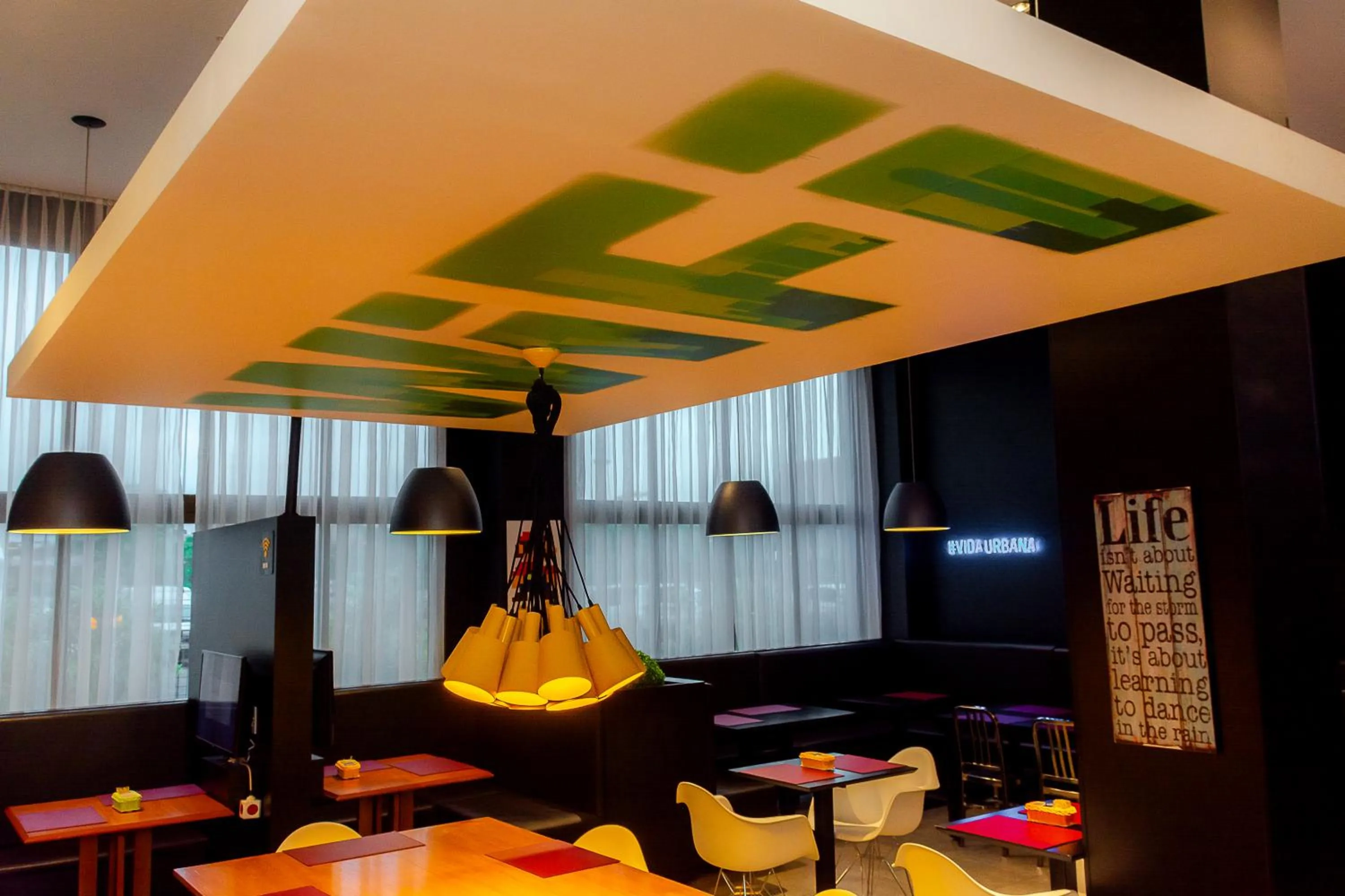 Golden Tower Shopping by Fênix Hotéis