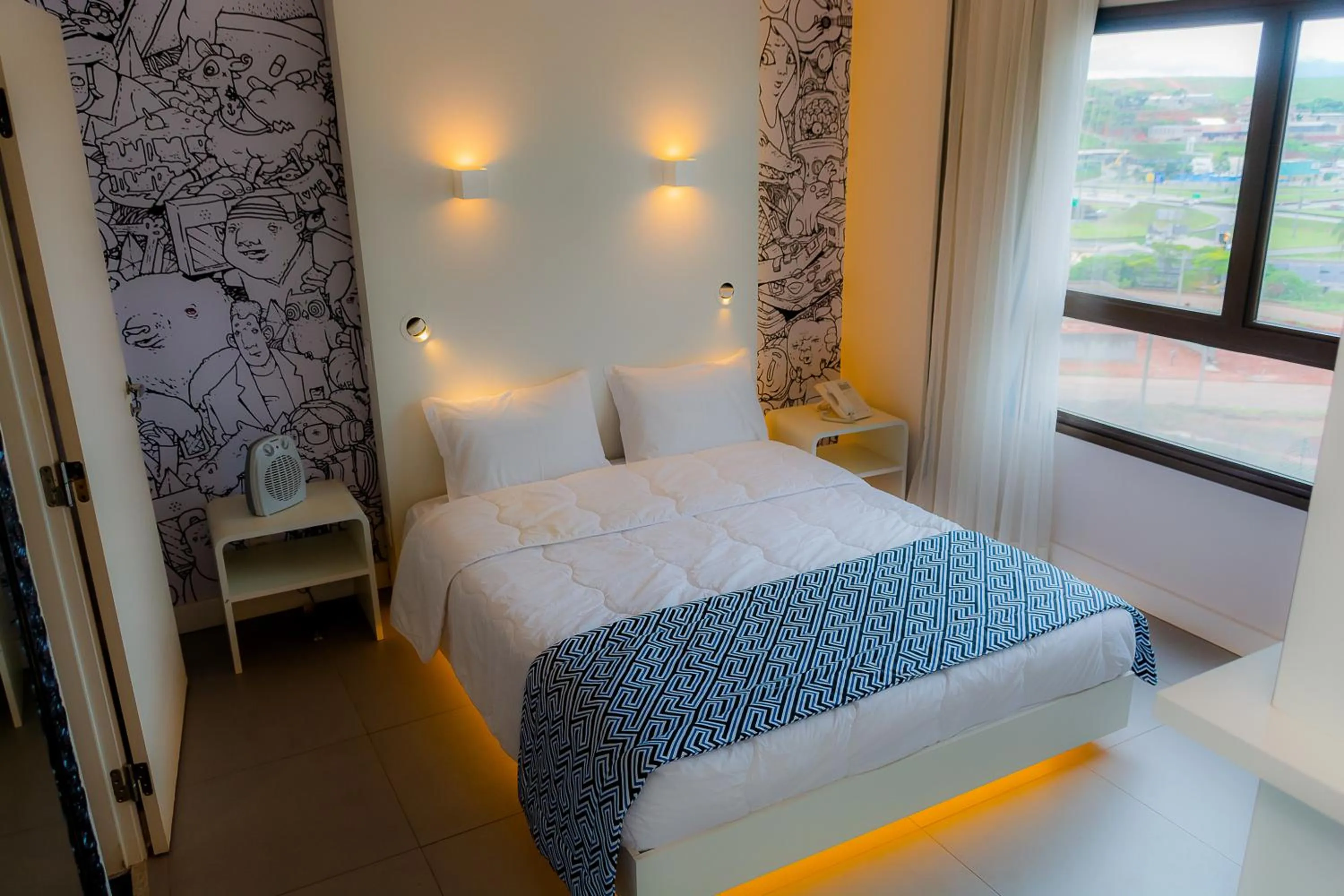 Bedroom, Bed in Golden Tower Shopping by Fênix Hotéis