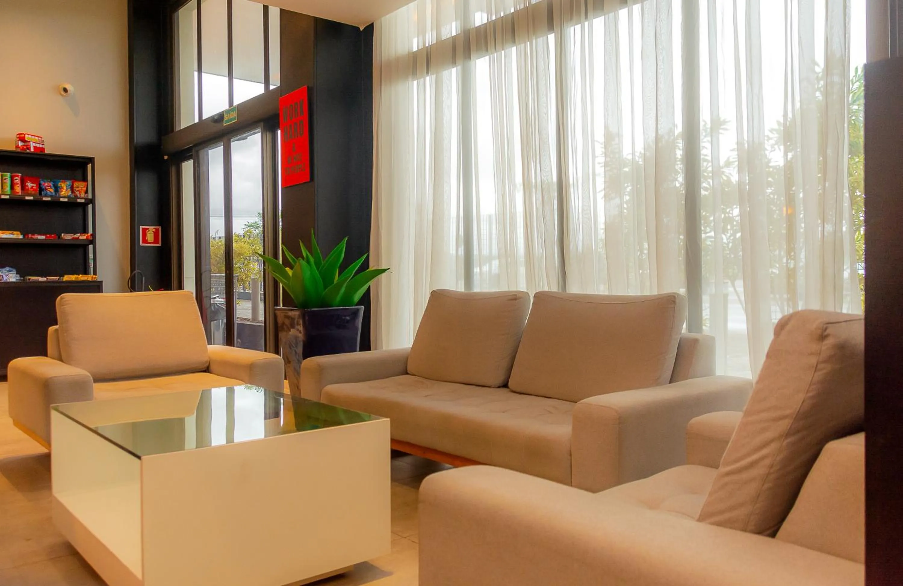 Golden Tower Shopping by Fênix Hotéis