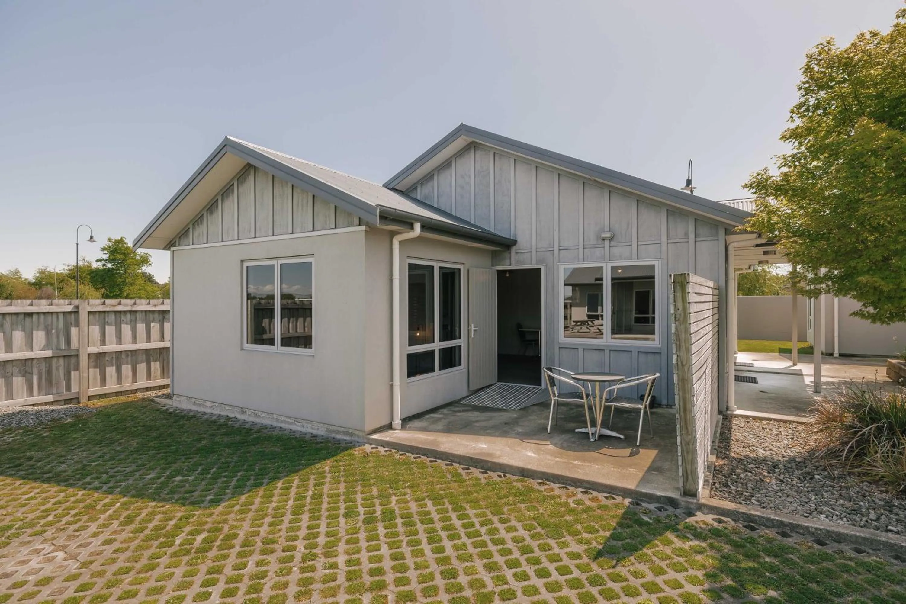 Patio in South Street West Motel