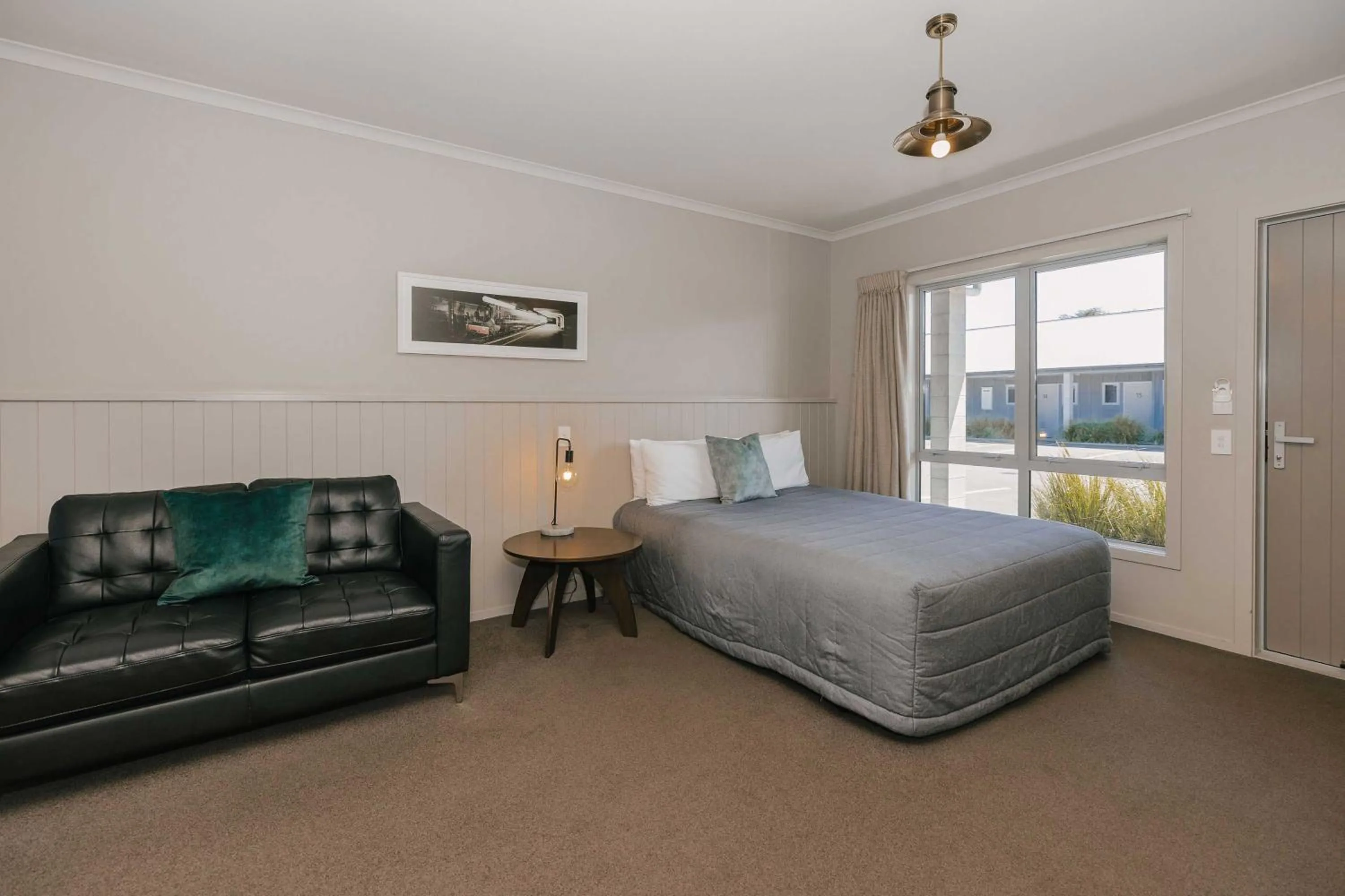 Bedroom, Bed in South Street West Motel