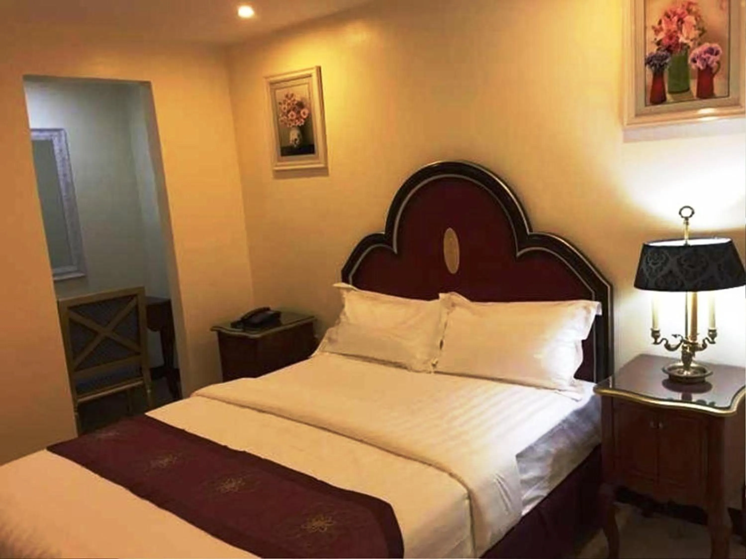 Superior Double Room in Rainbowland Hotel