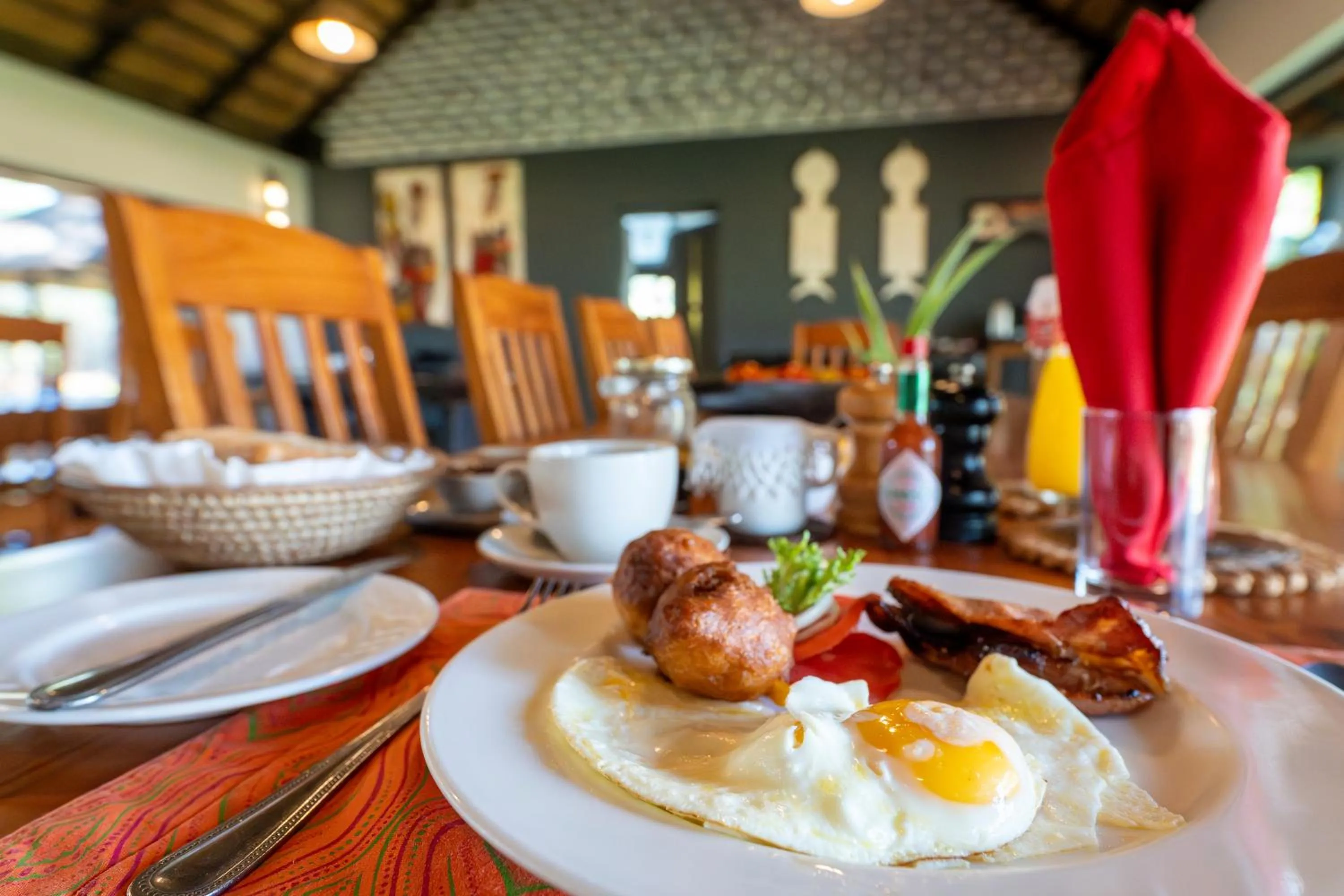 Breakfast in Mohlabetsi Safari Lodge