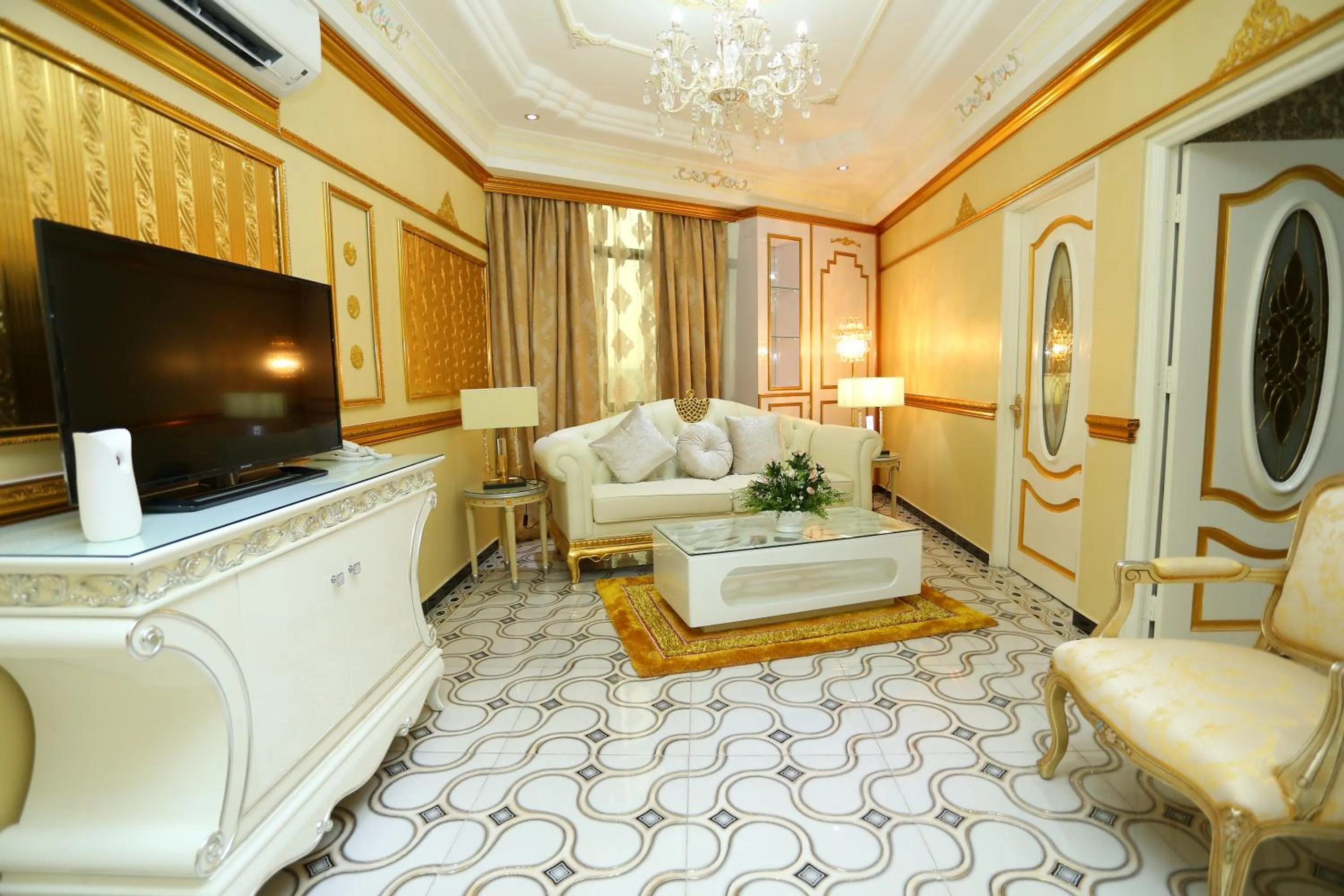 Living room in Lace Boutique Hotel