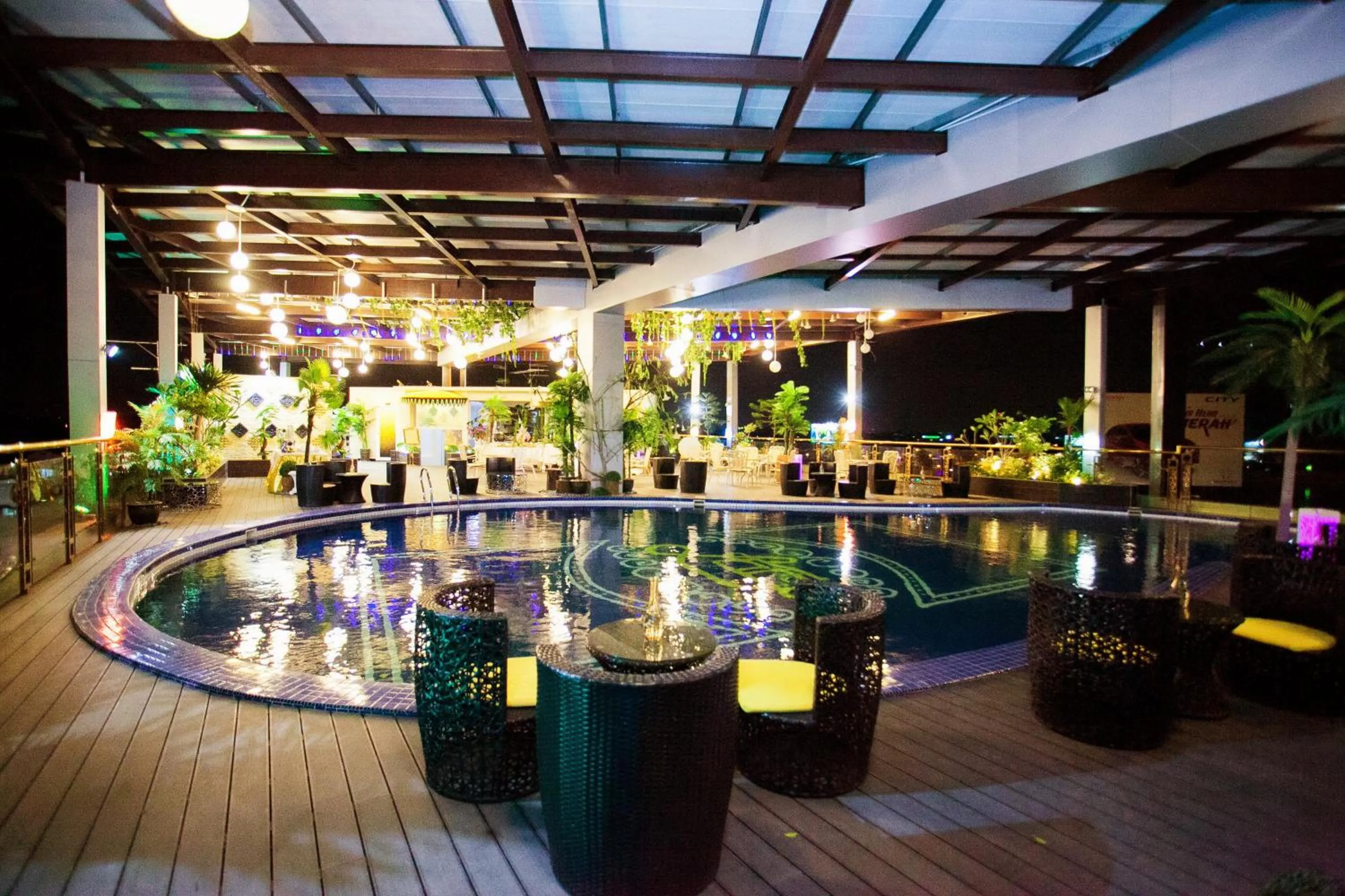 Swimming pool in Lace Boutique Hotel