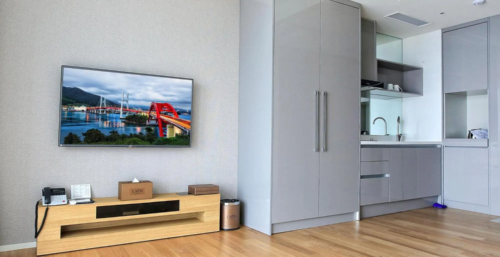 Kitchen or kitchenette in Lapis Hotel Namhae