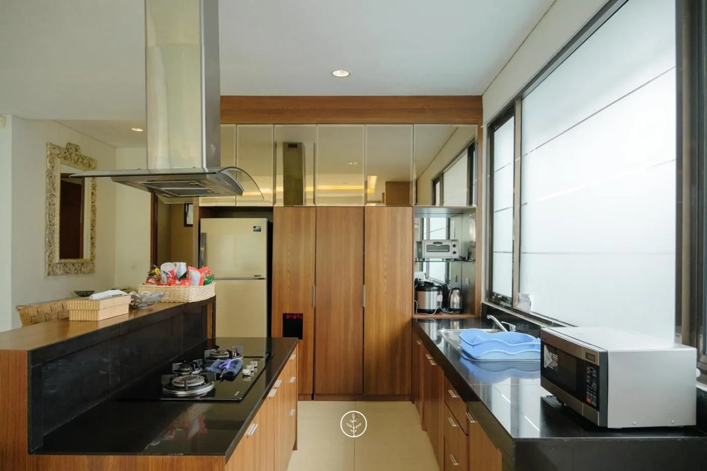 Drinks in Tulip Hill View Villa 6 bedrooms with a private swimming pool and movie room