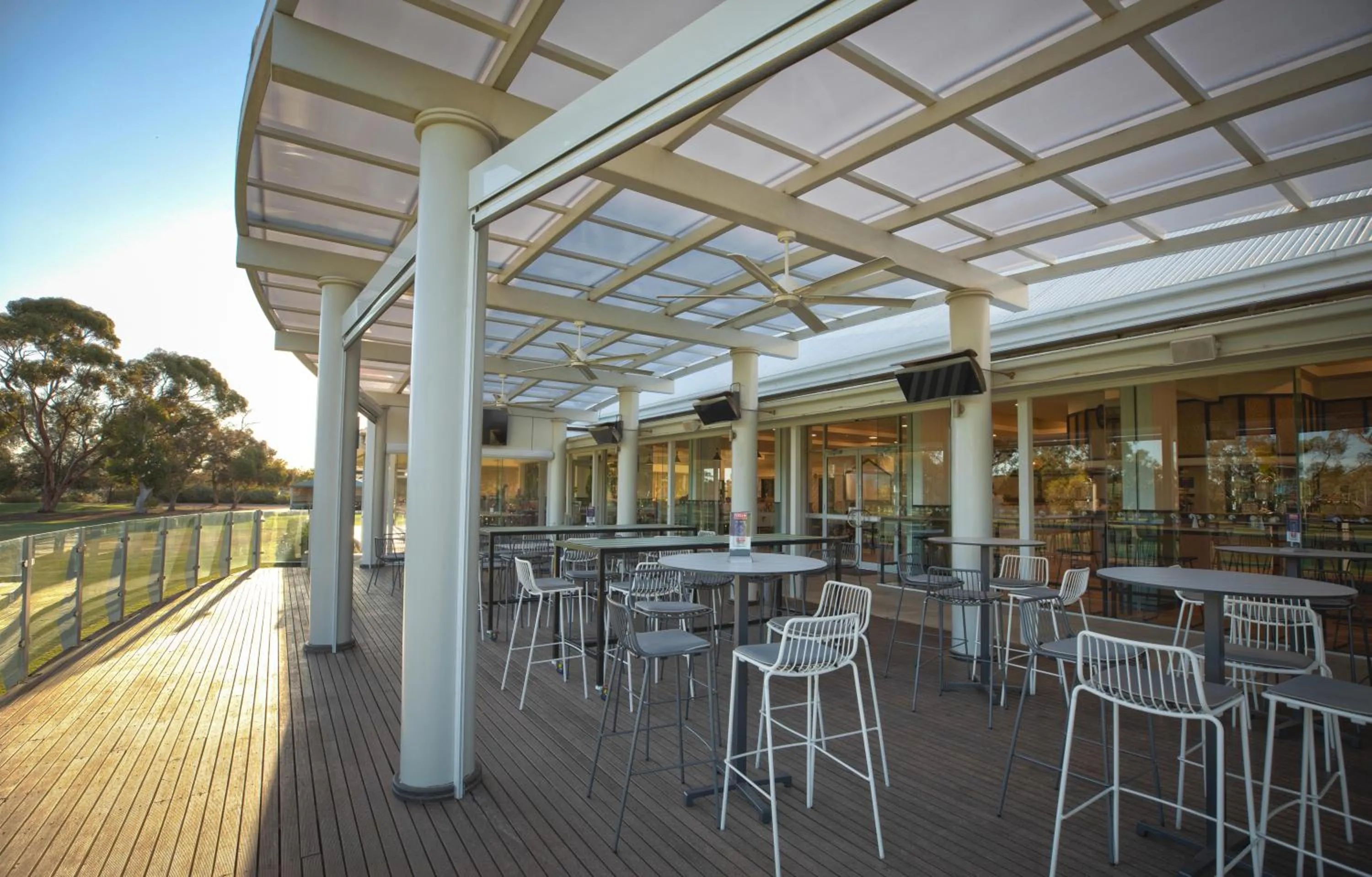 Restaurant/places to eat in Big River Golf & Country Club