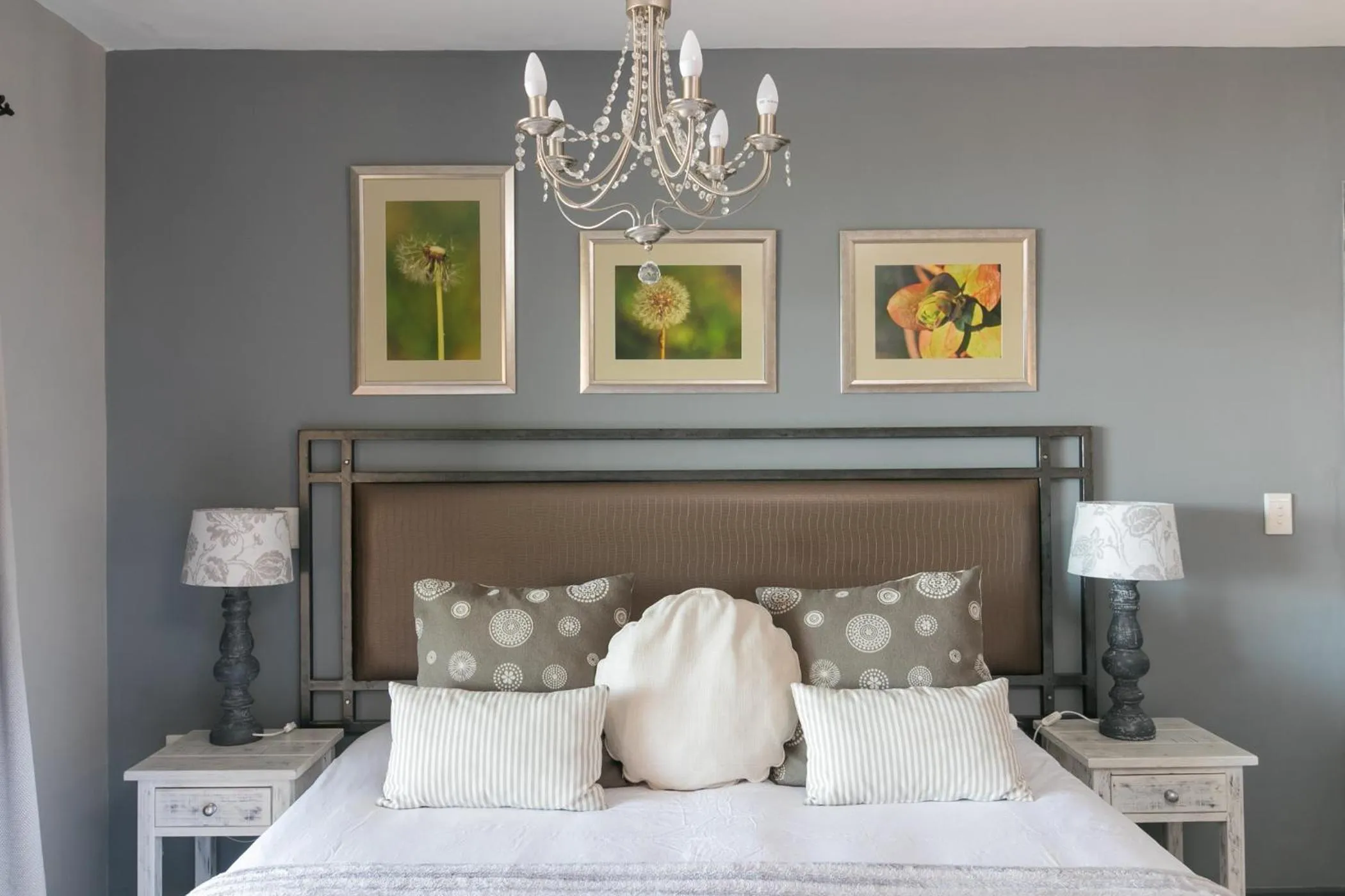 Bedroom, Bed in Overmeer Guest House