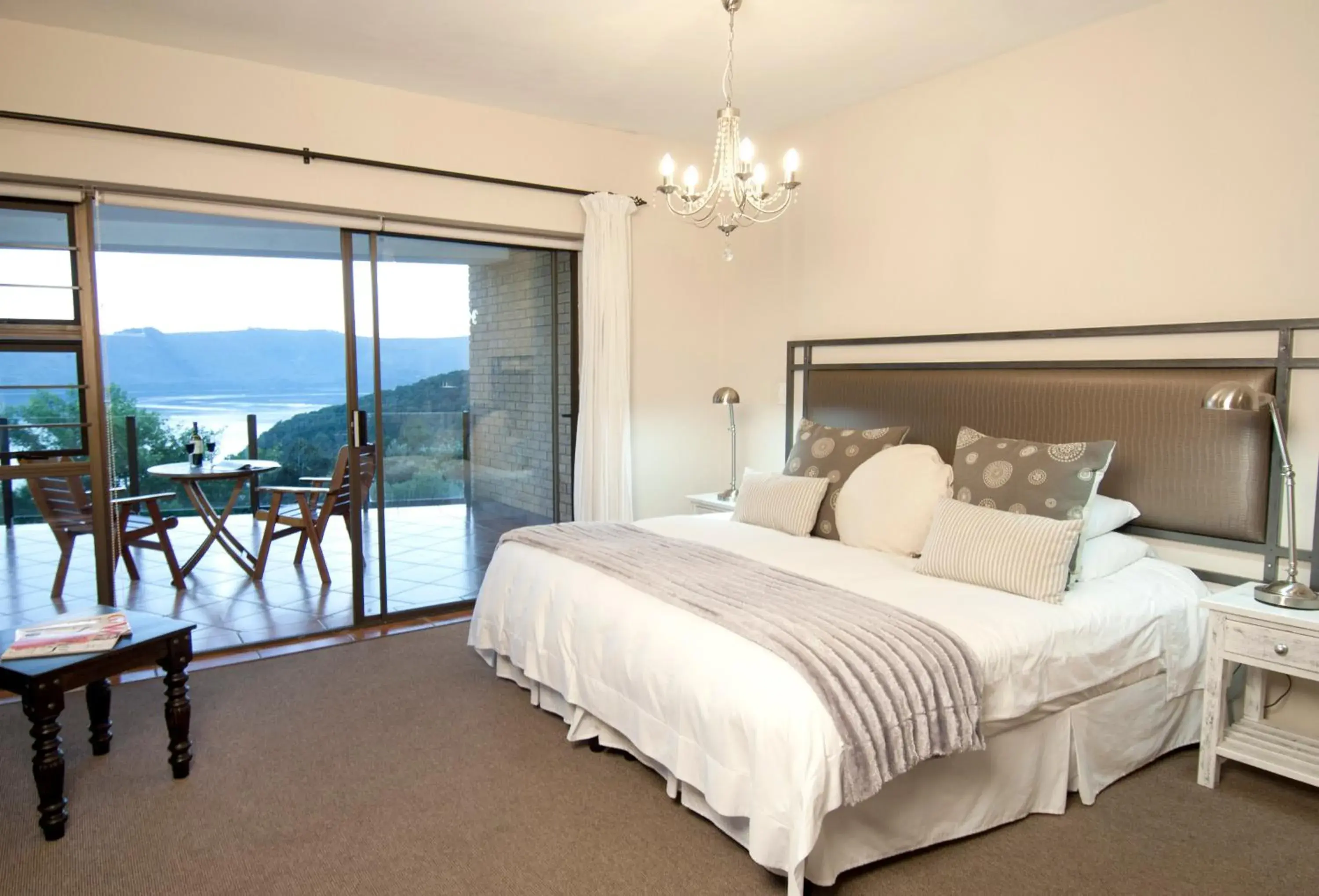 Luxury Room - Lagoon View (First Floor) in Overmeer Guest House Luxury Room - Lagoon View (First Floor) in Overmeer Guest House