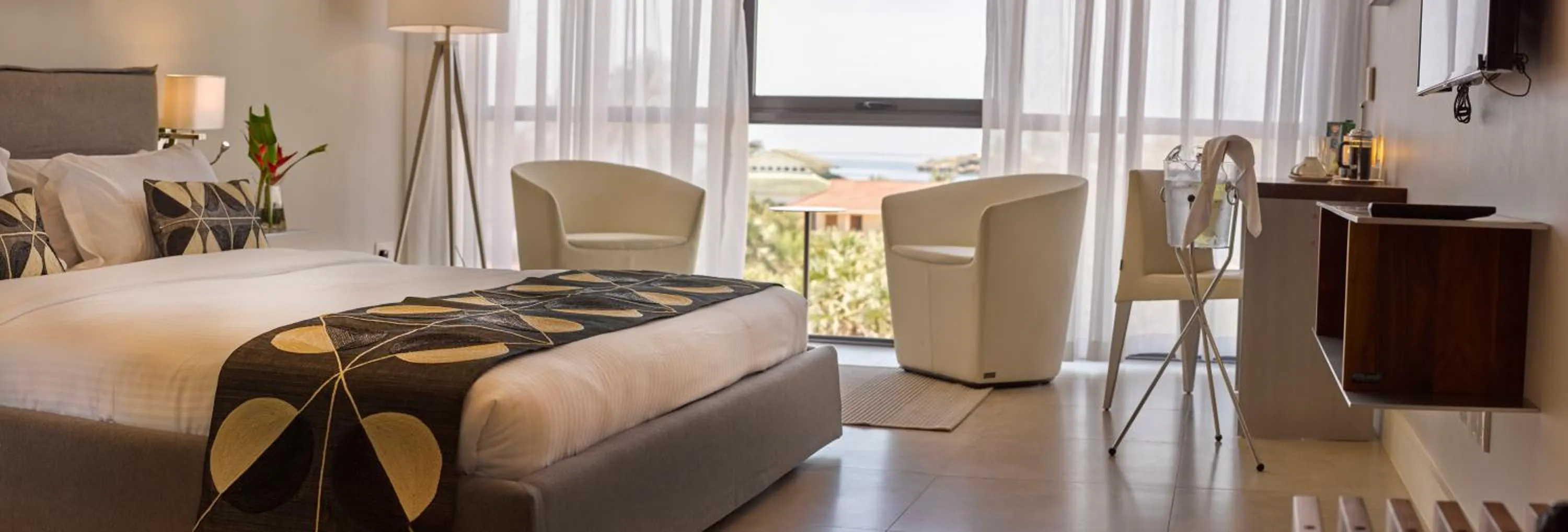 Bedroom, Bed in Hotel English Point Marina & Spa