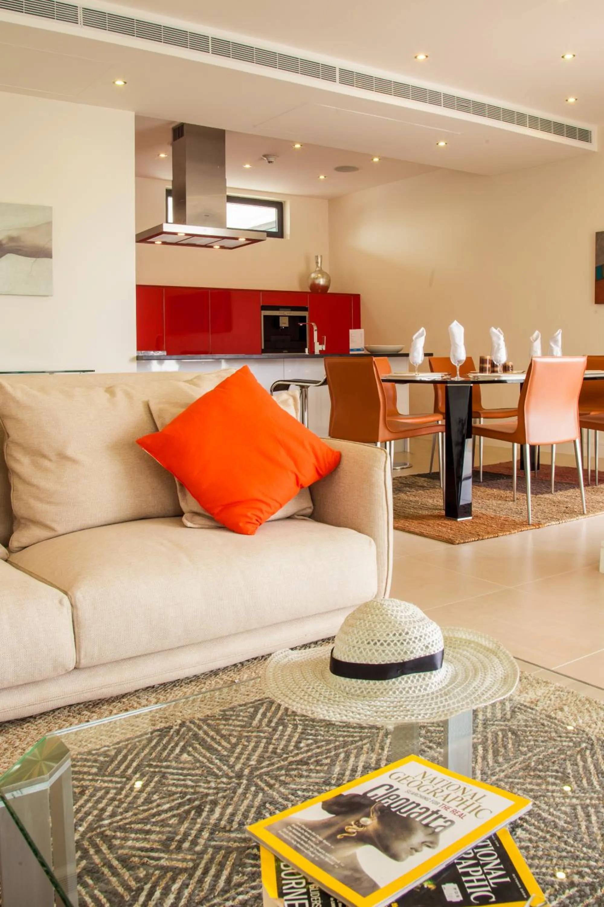 Living room in Hotel English Point Marina & Spa