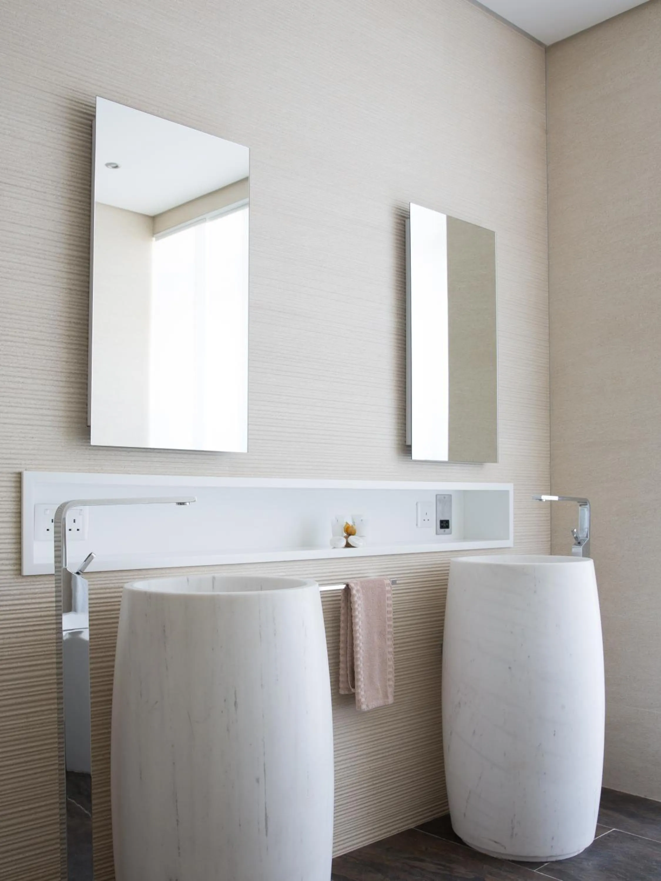 Bathroom in Hotel English Point Marina & Spa