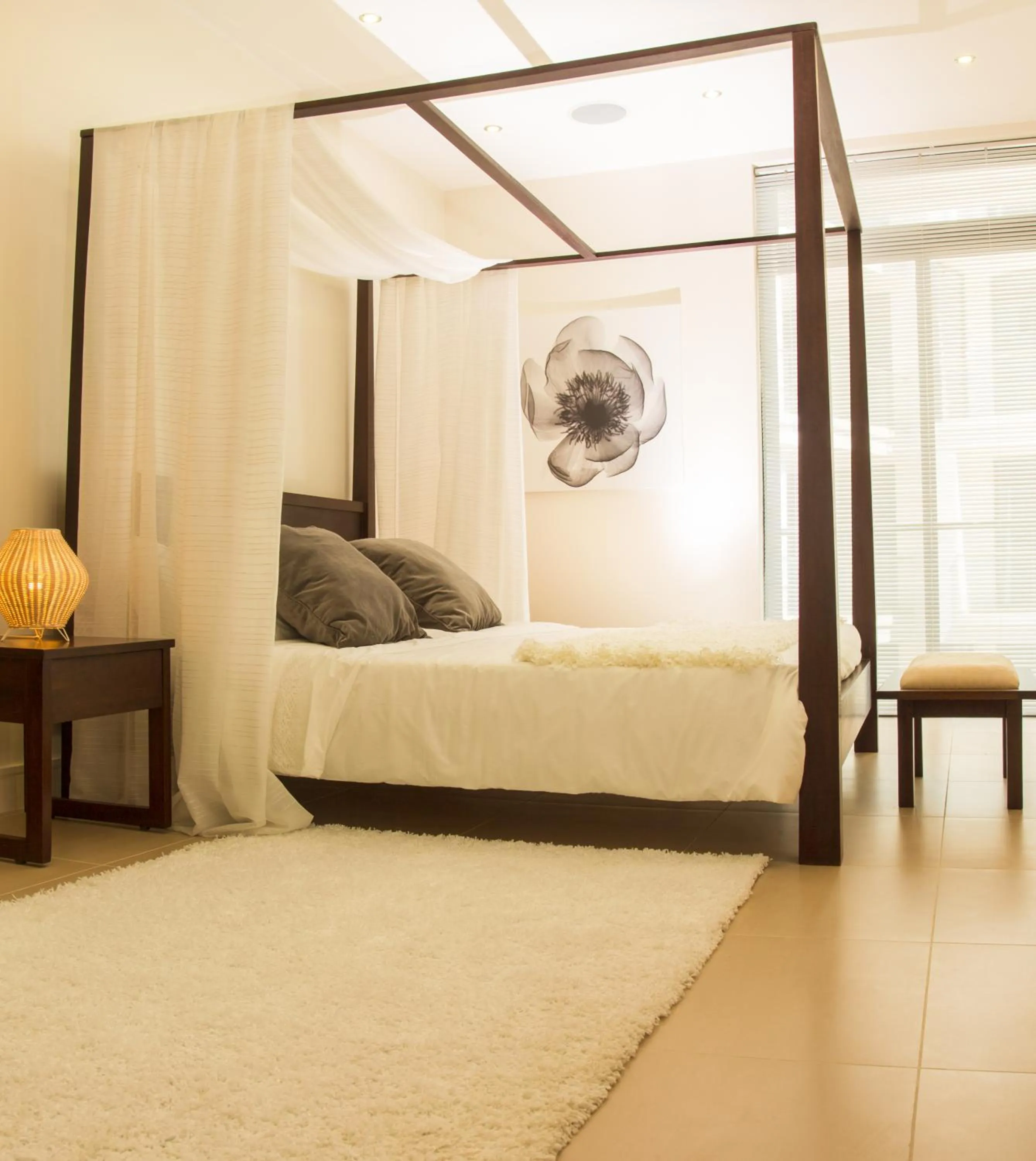 Bedroom, Bed in Hotel English Point Marina & Spa