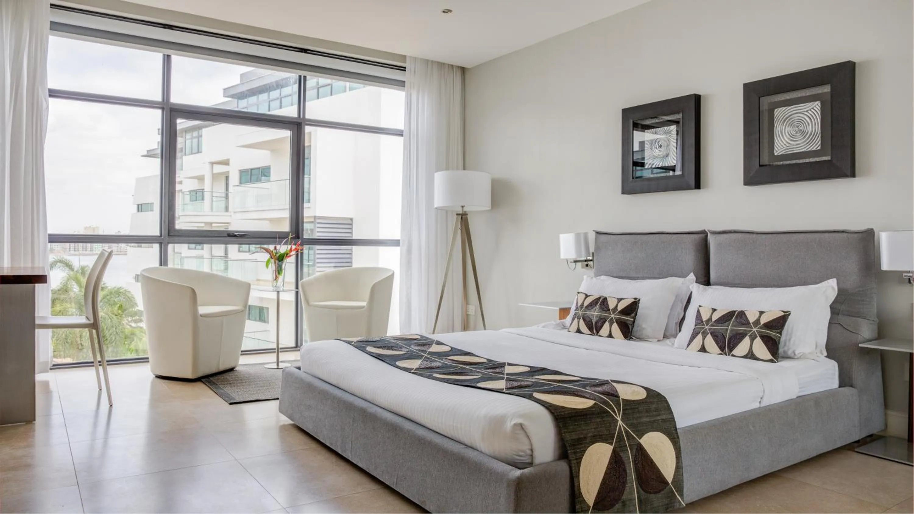 Bedroom, Bed in Hotel English Point Marina & Spa